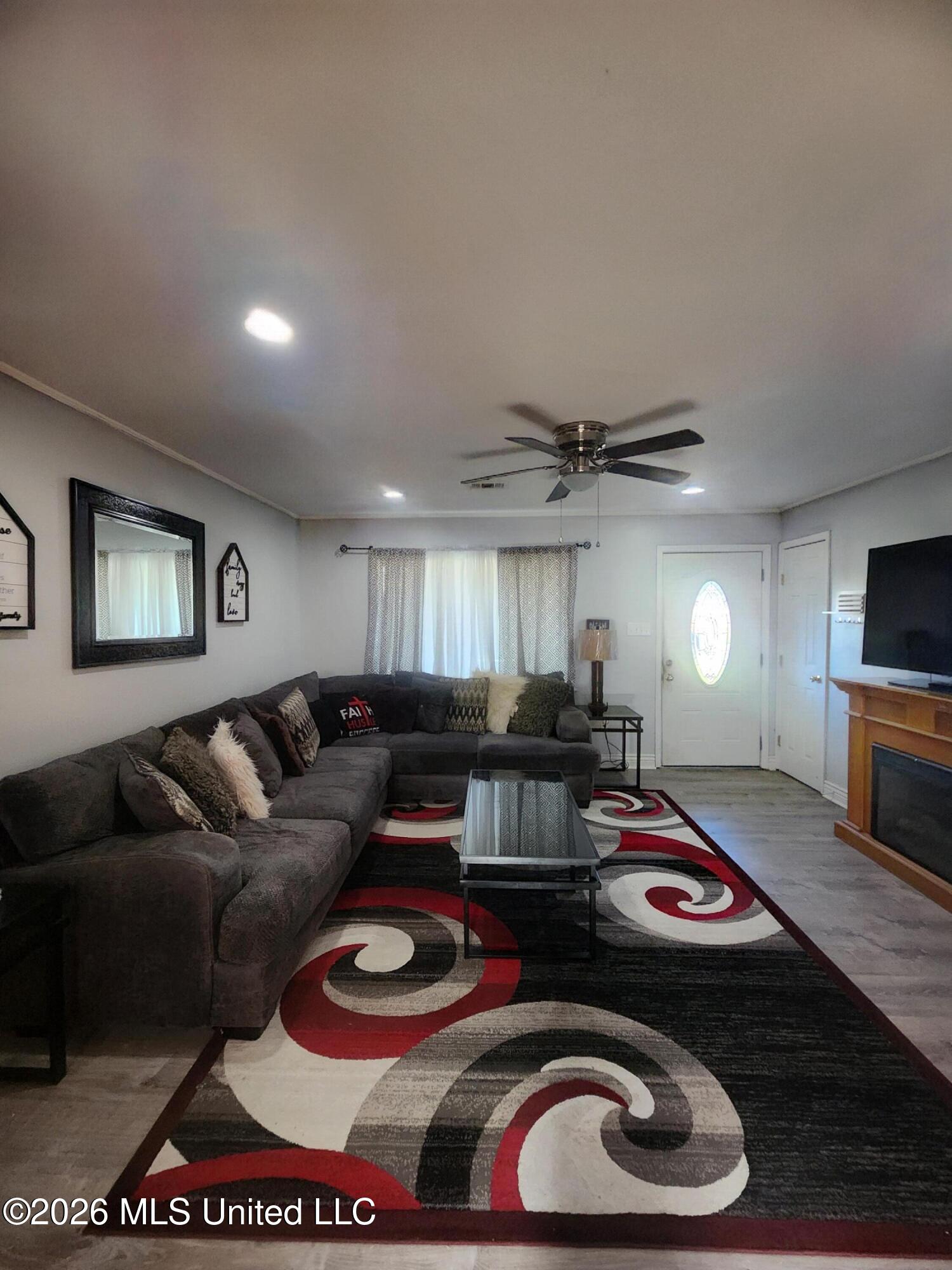 114 Lynn Circle