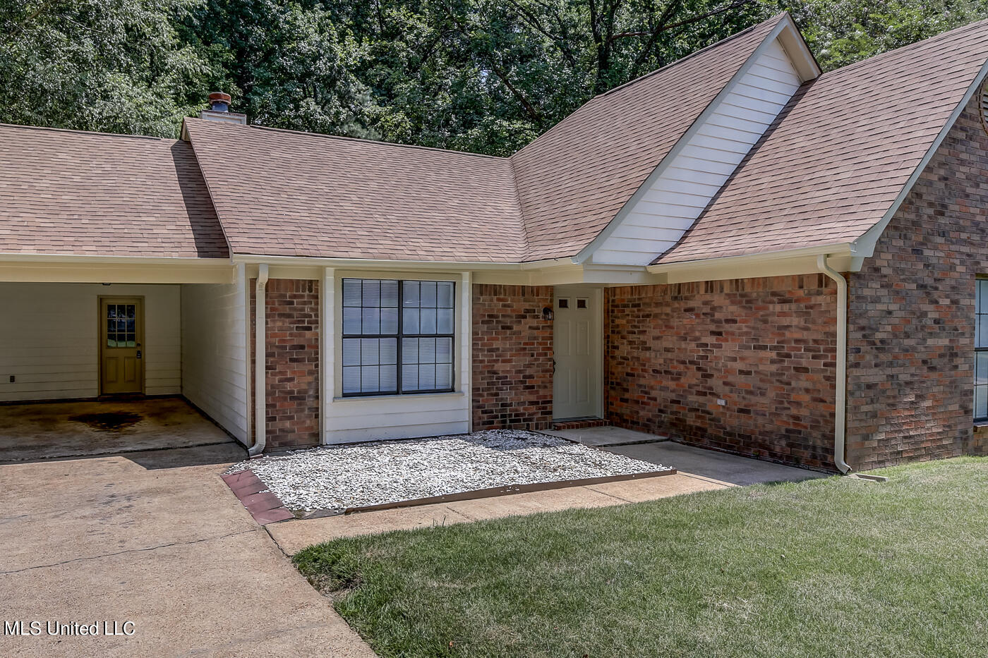 6650 Hickory Crest Drive, Walls, Mississippi image 3