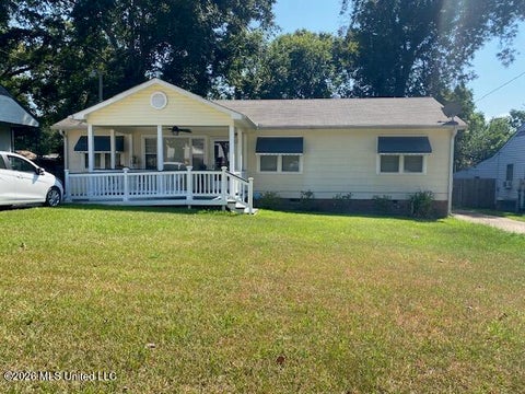 Homes For Sale - 1224 Magnolia Avenue<br/> Adams County, Natchez, MS 39120
