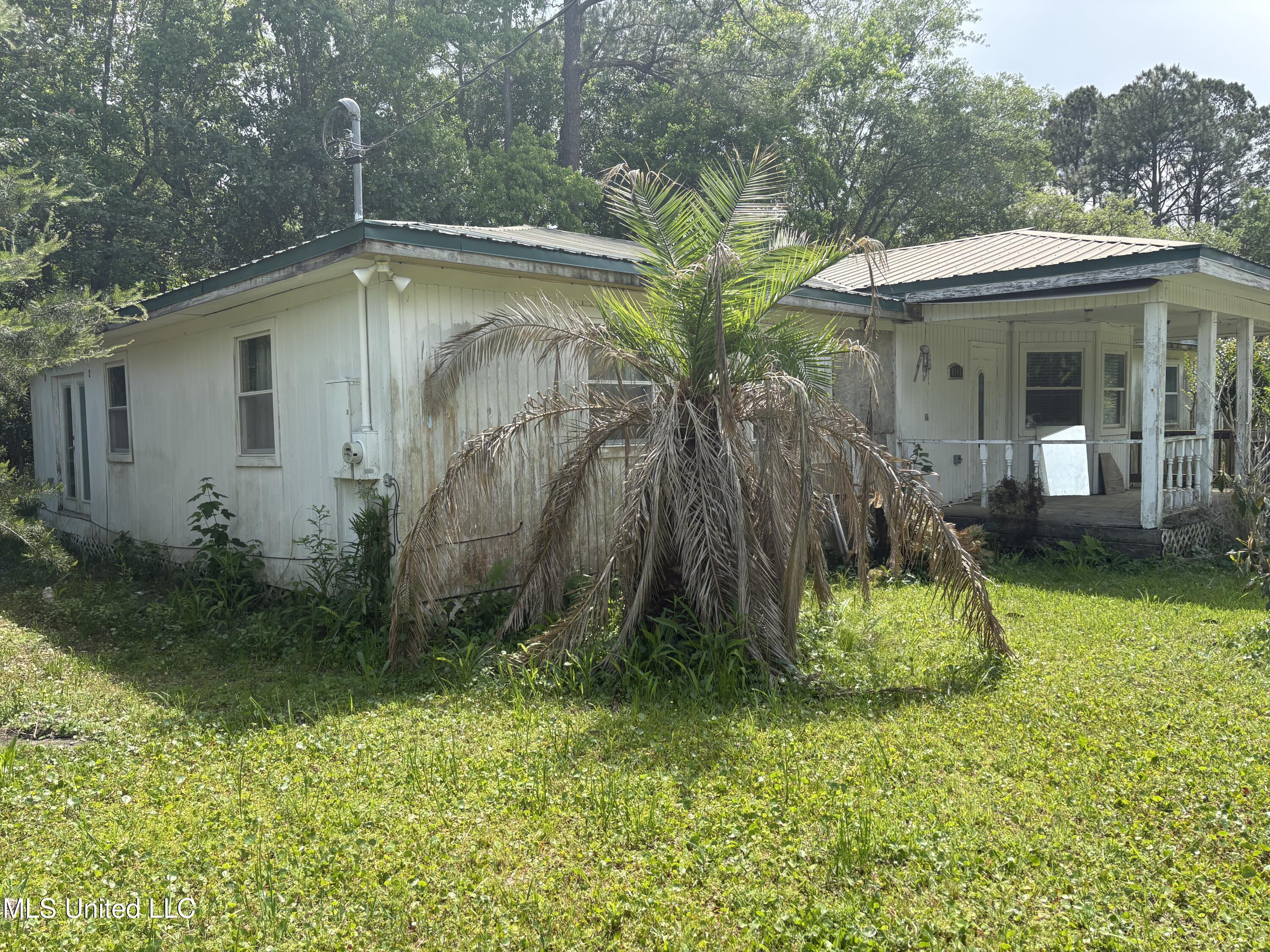 6105 E Desoto Street, Bay Saint Louis, Mississippi image 4