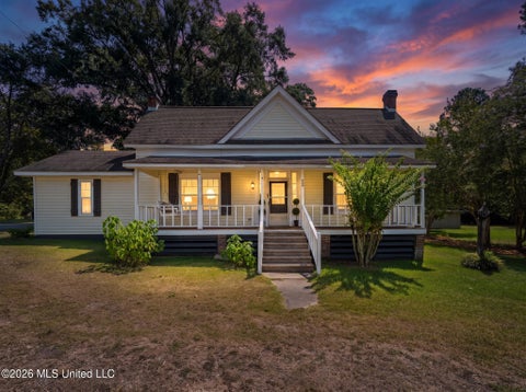 Homes For Sale - 100 Poplar Street<br/> Sumrall, MS 39482