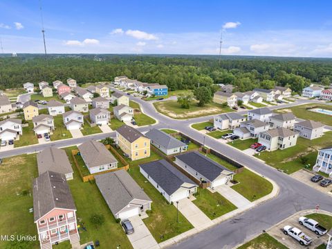 Single Family Residence in Ocean Springs MS 2005 Magazine Street 22.jpg