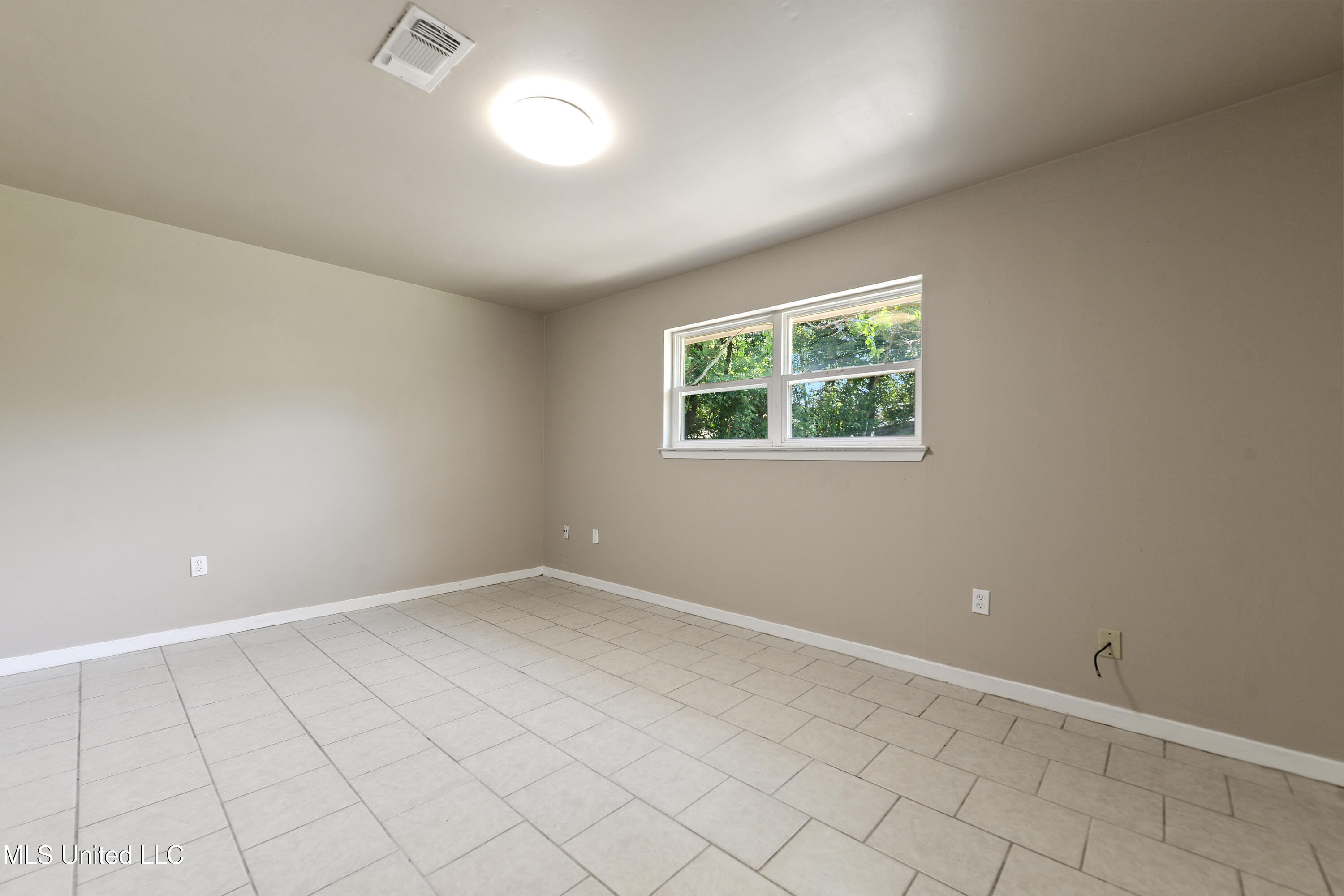 110 Olivet Drive, Gulfport, Mississippi image 11