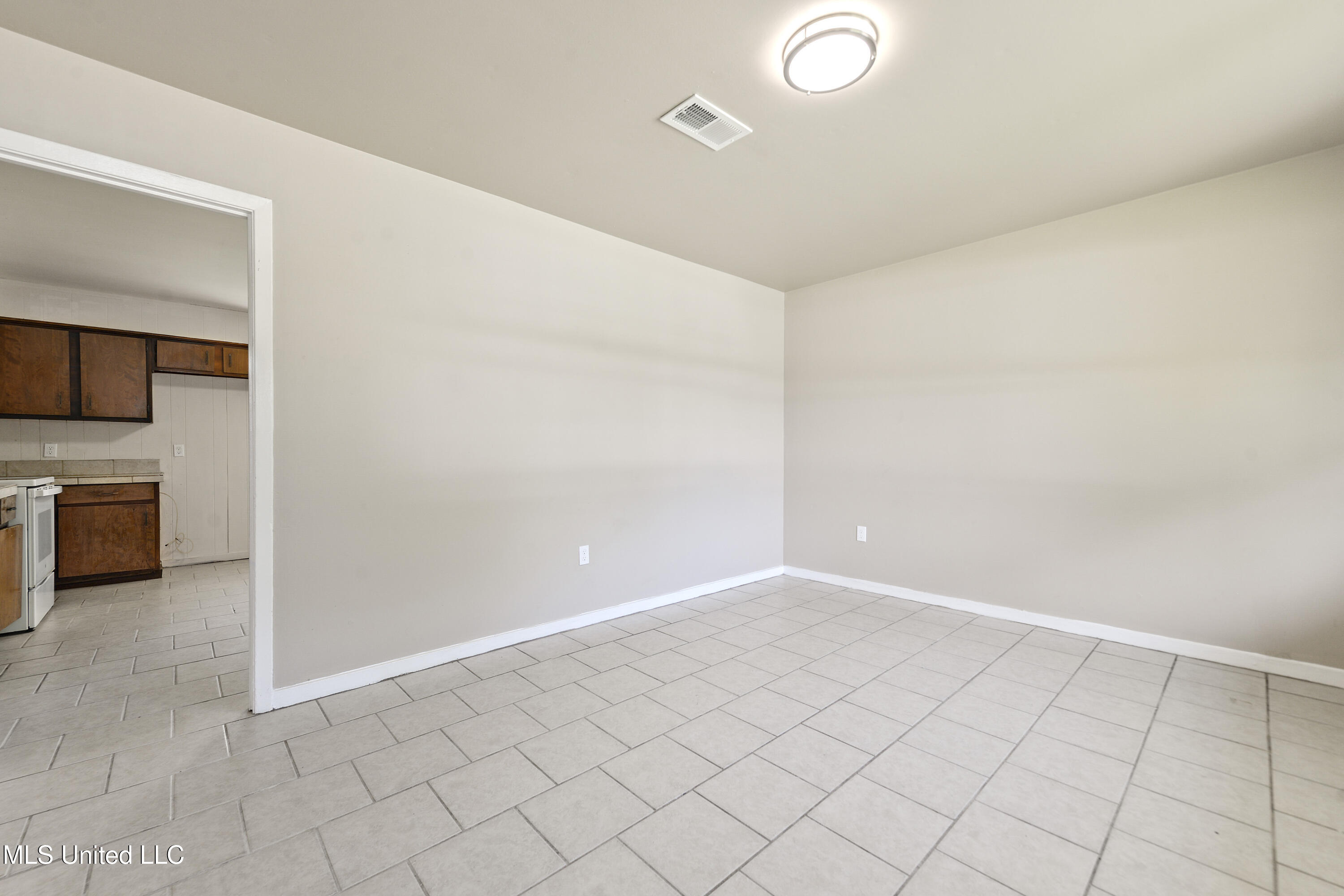 110 Olivet Drive, Gulfport, Mississippi image 5