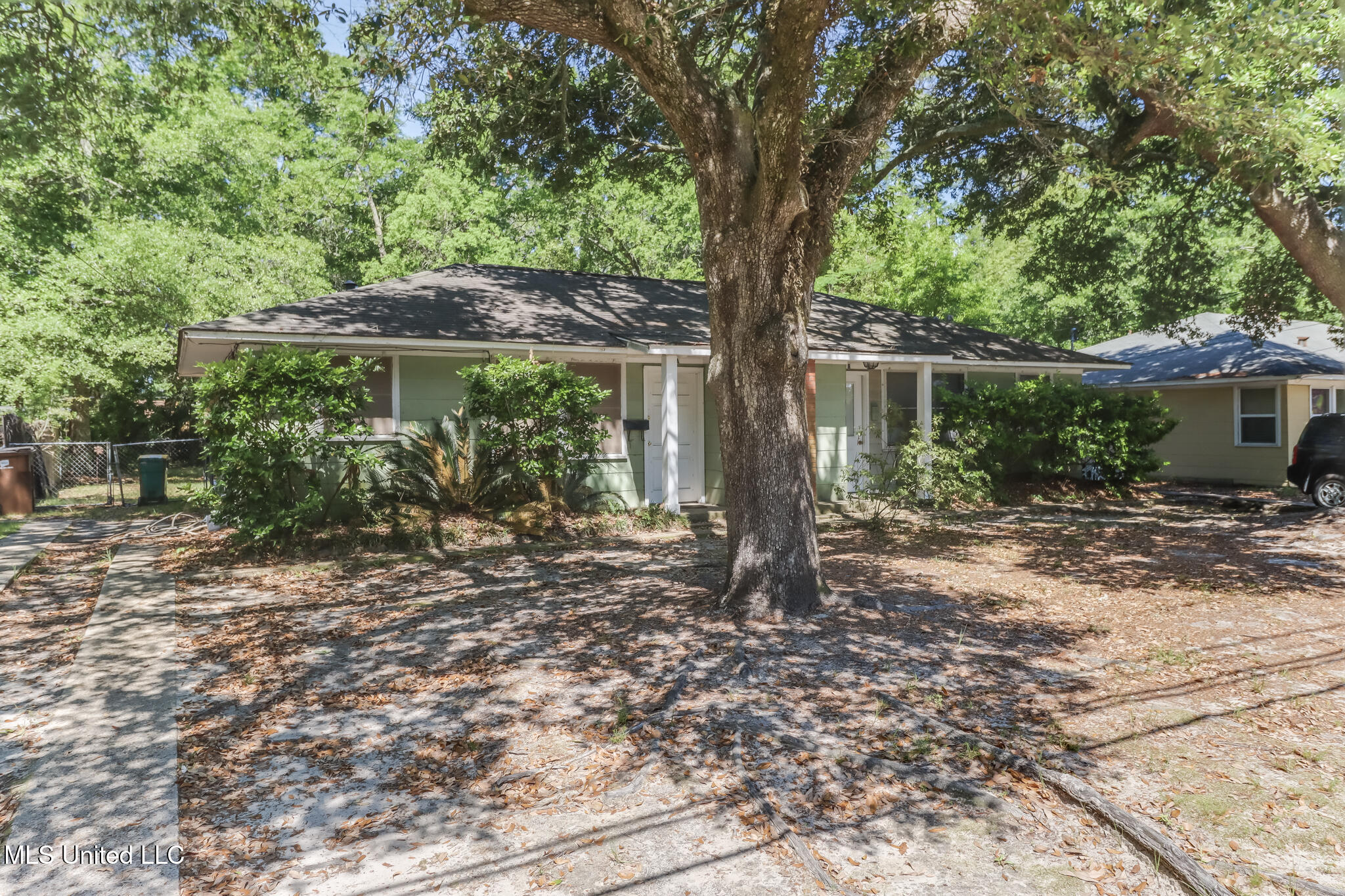 319 Saint Mary Boulevard, Biloxi, Mississippi image 3