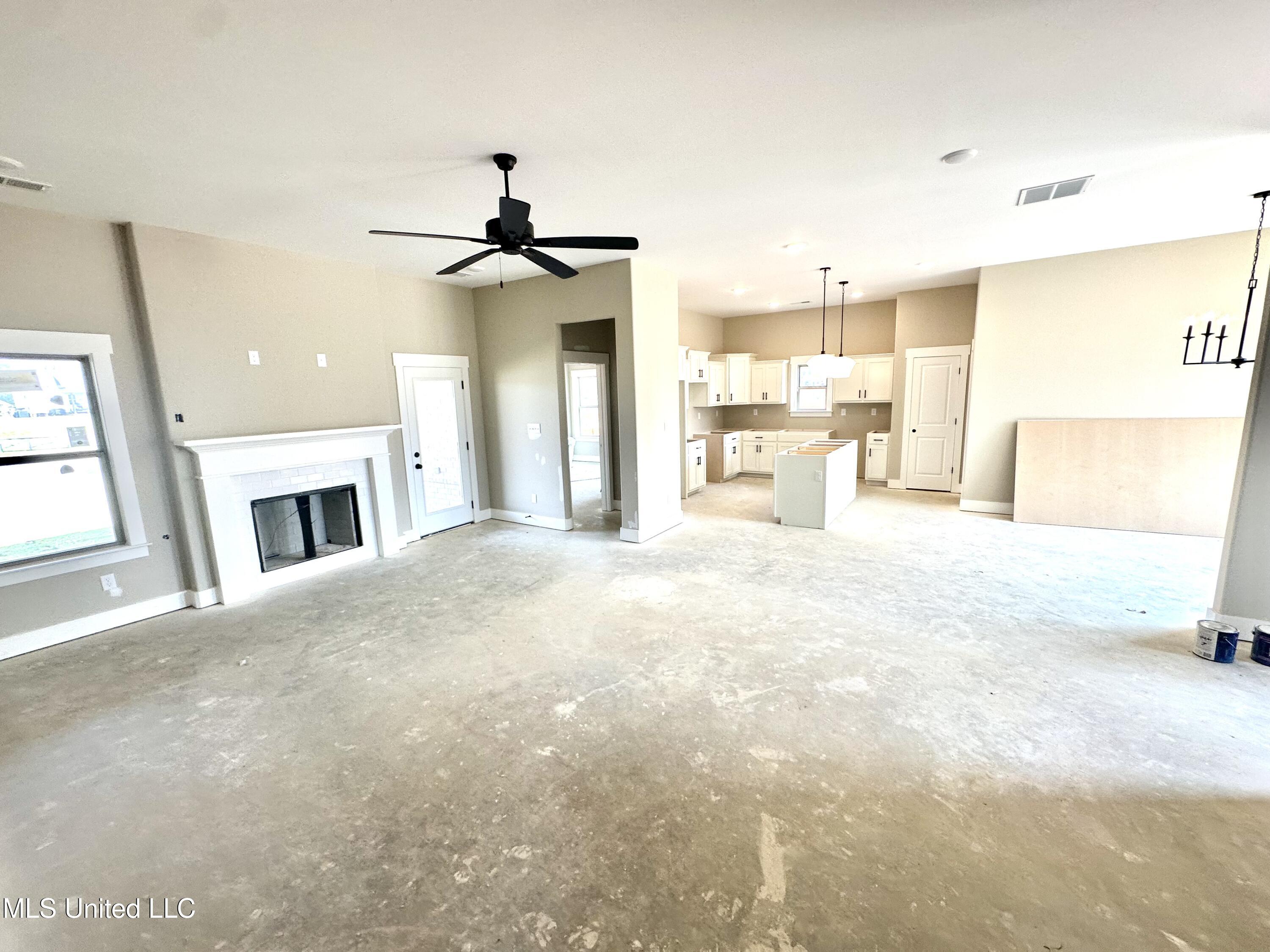 3755 Roland Drive, Southaven, Mississippi image 6