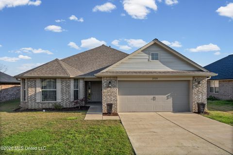 Homes For Sale - 2520 Rutherford Drive<br/> Southaven, MS 38672