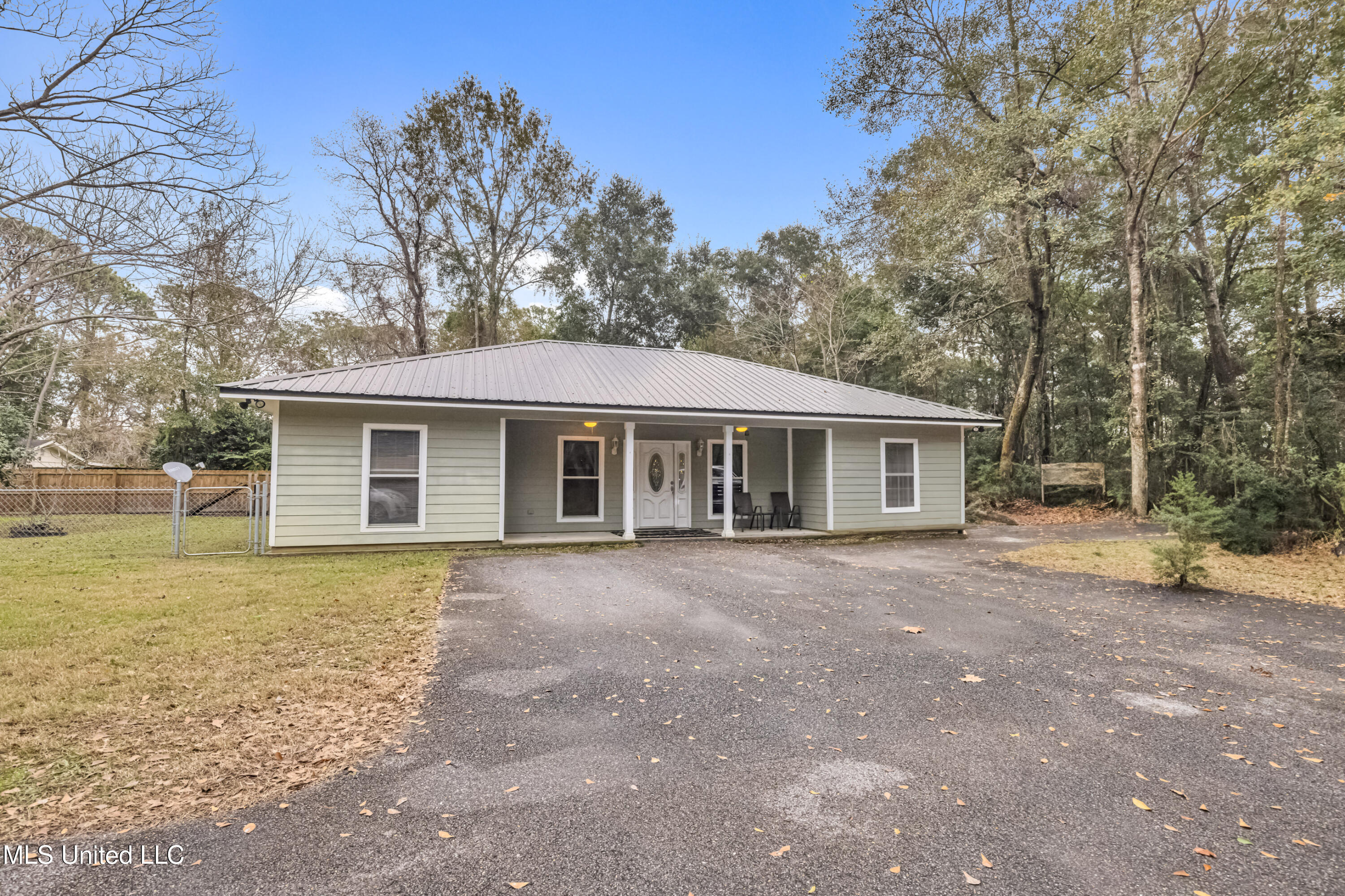 28 Zettle Road, Ocean Springs, Mississippi image 1