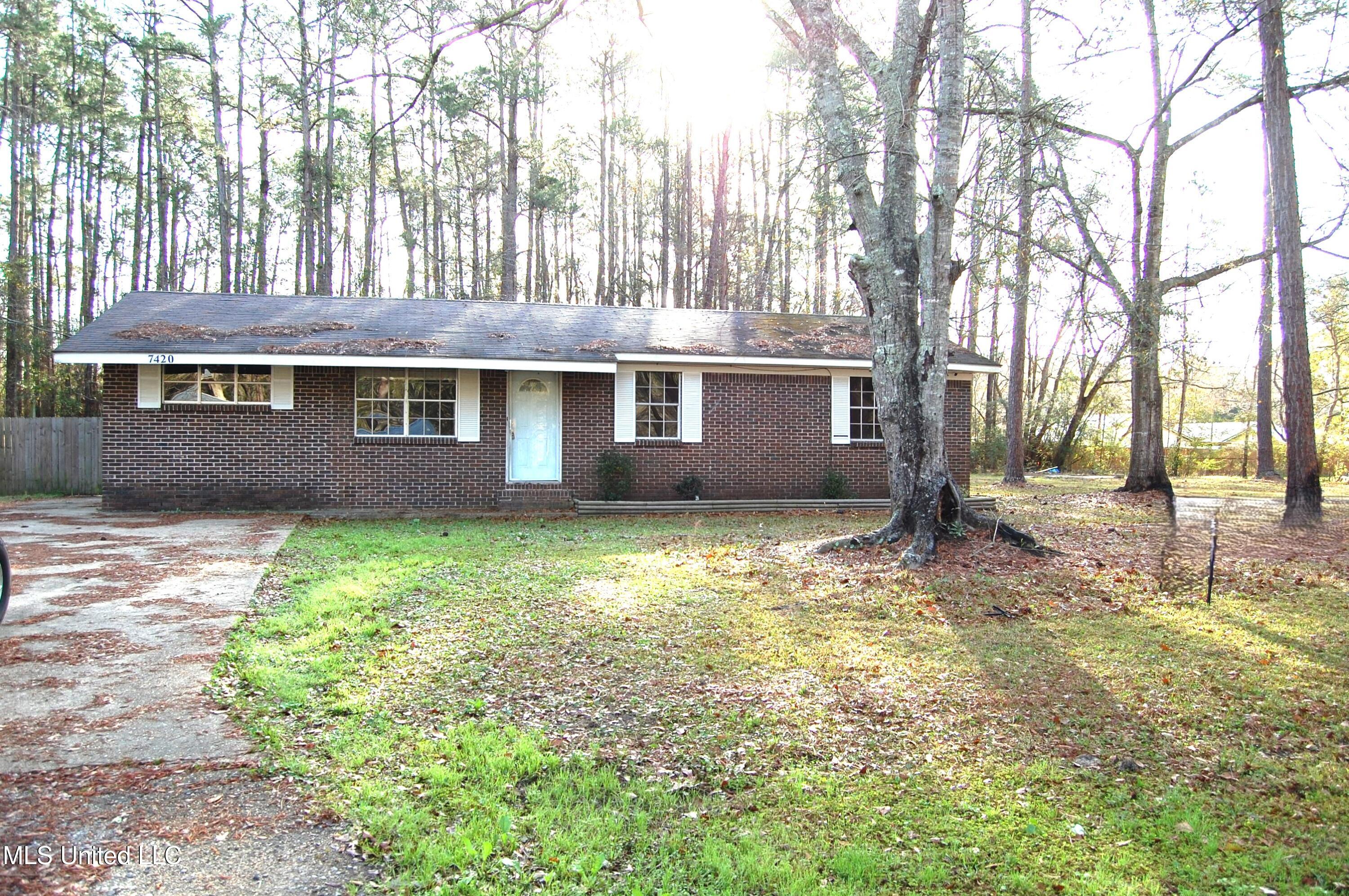 7420 Fish Hawk Road, Gautier, Mississippi image 1