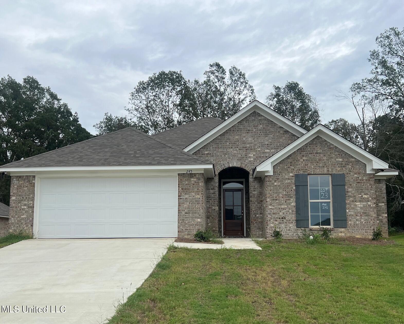 245 Hemingway Circle, Canton, Mississippi image 1