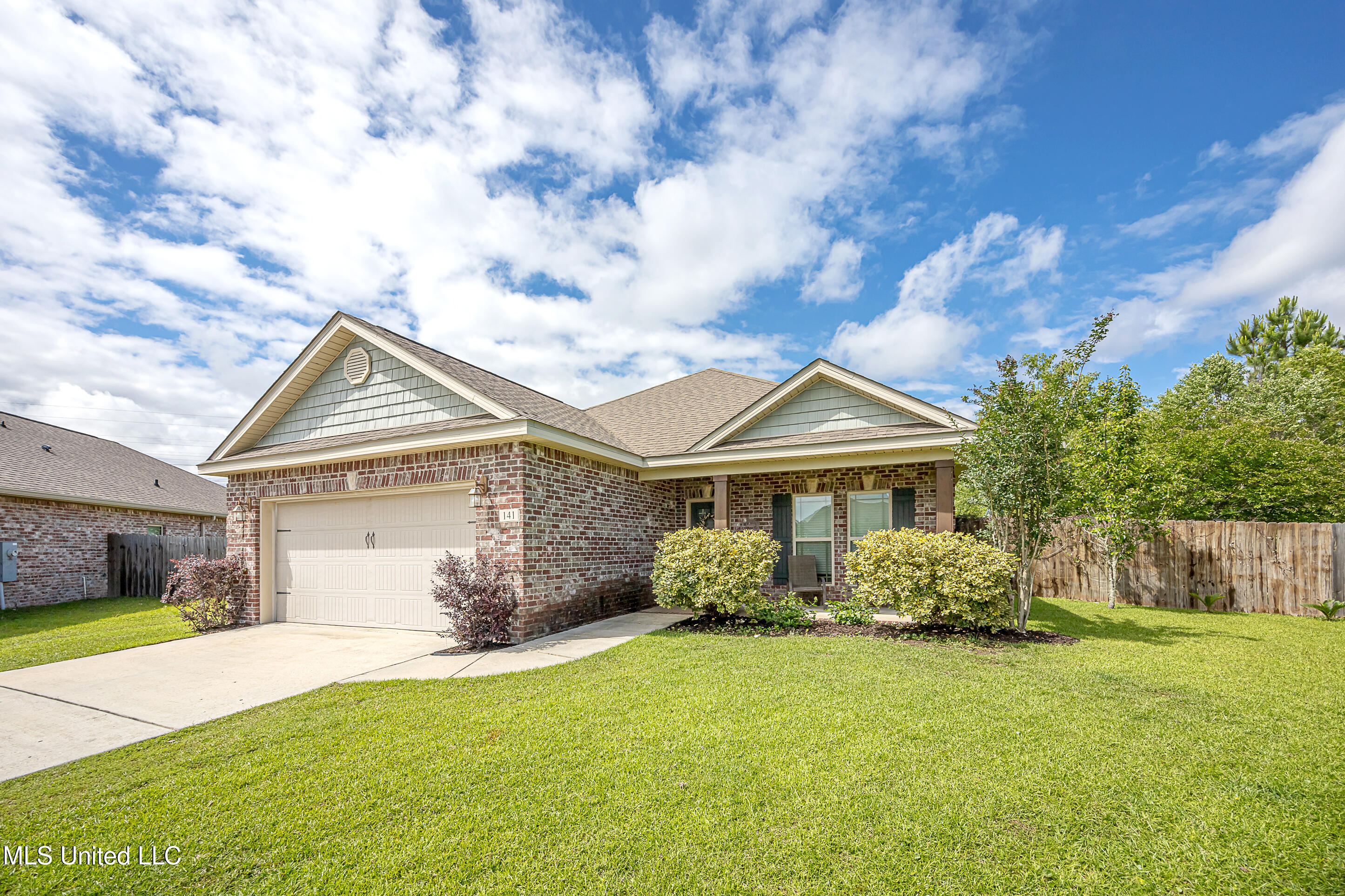 141 Clear Springs Circle, Ocean Springs, Mississippi image 2