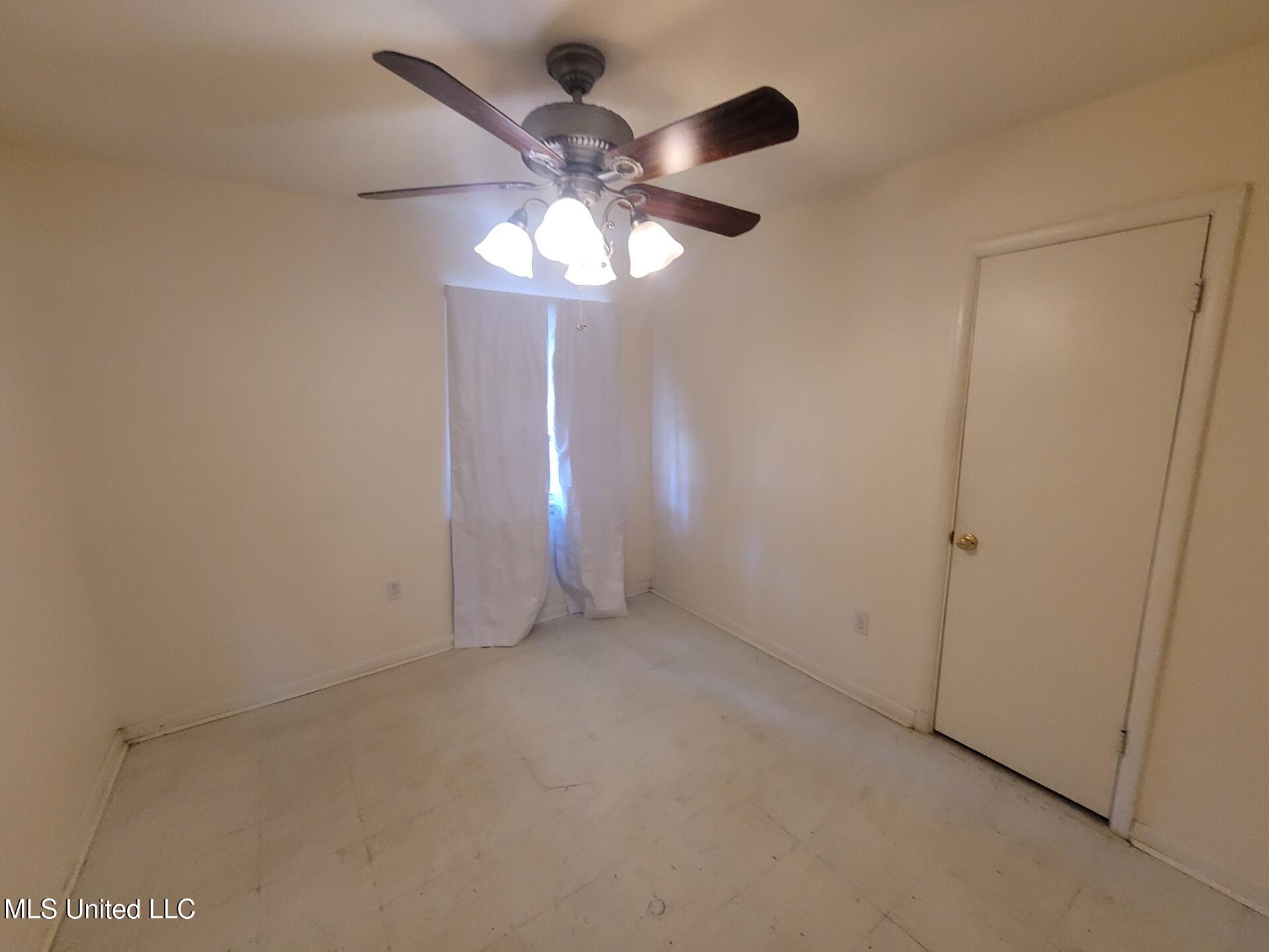 1028 Esposito Street, Biloxi, Mississippi image 5