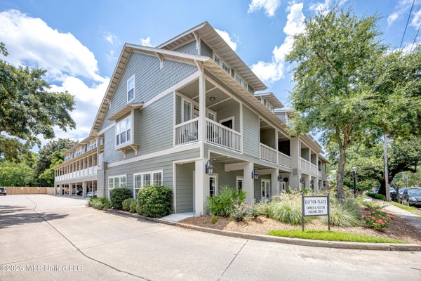 922 PORTER AVE, OCEAN SPRINGS, MS 39564 - Image e45e1bb9d94929e17dcef2314a36db4d/591110331