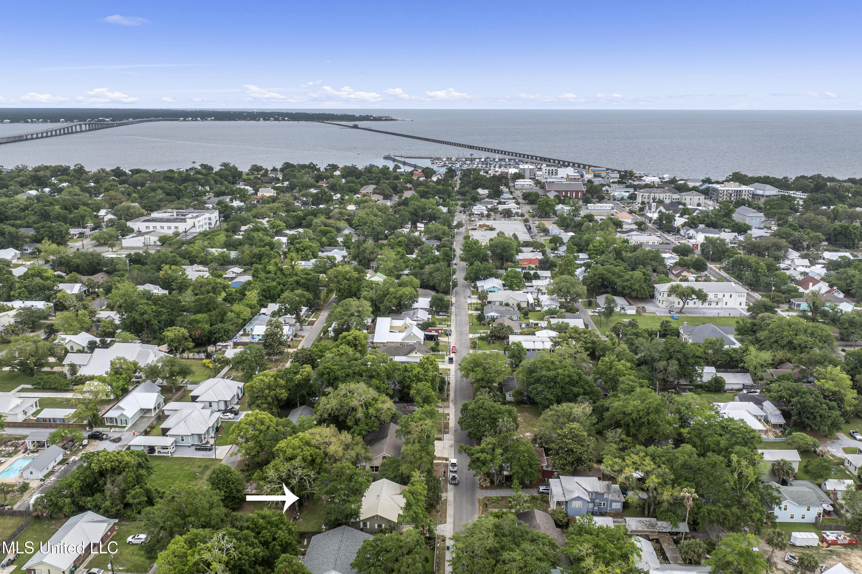 329 Demontluzin Avenue, Bay Saint Louis, Mississippi image 39