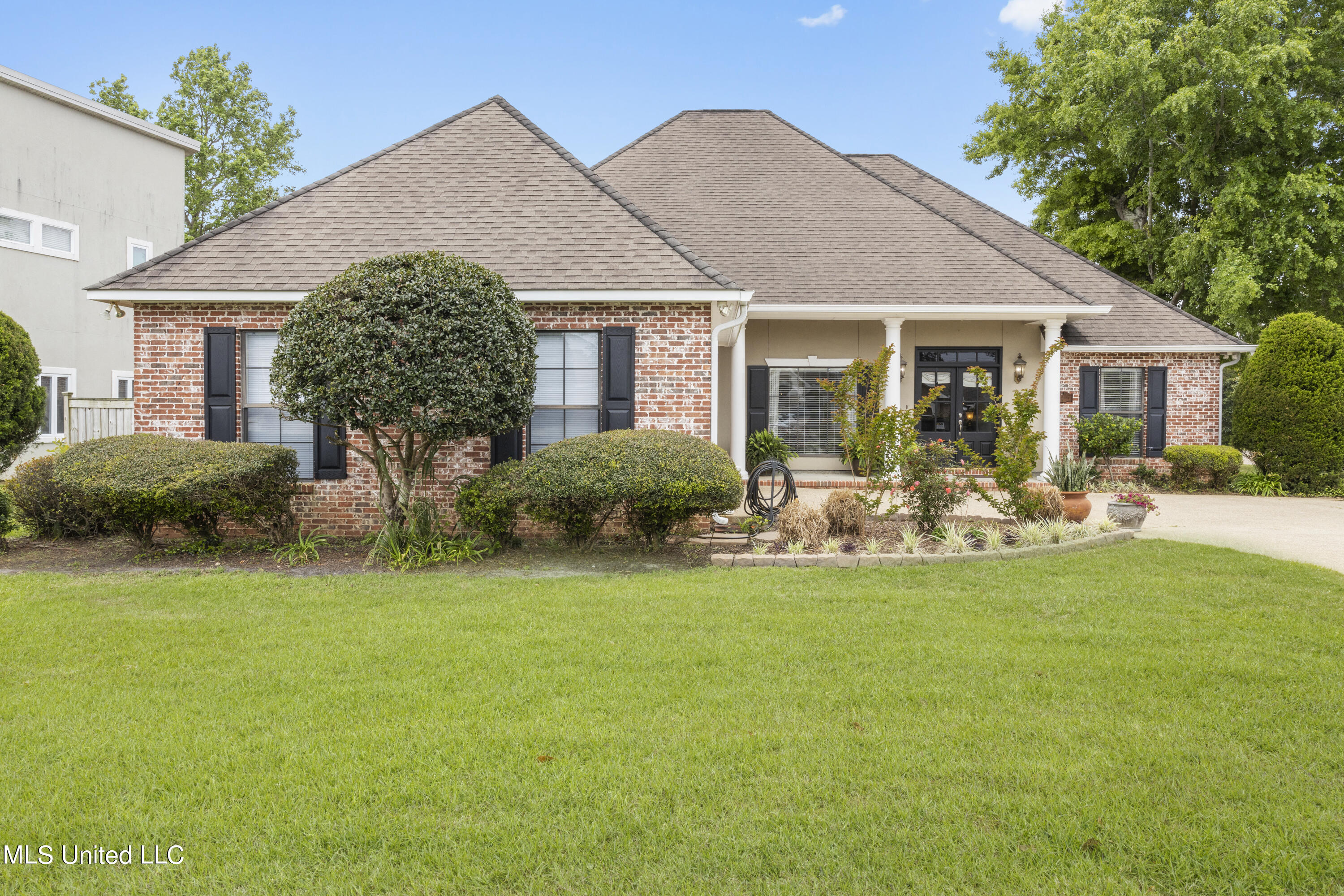 Photo 1 of 30 — 2325 Rue Maison, Biloxi, MS 39532