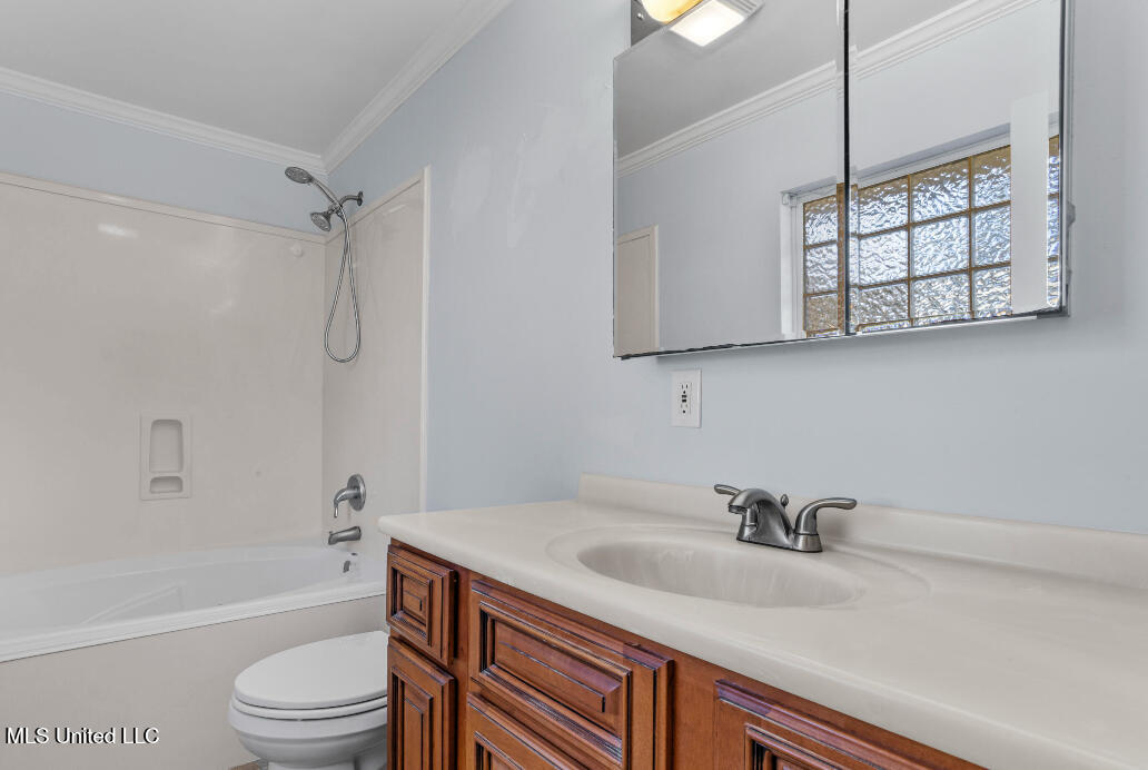 707 Holly Hills Drive, Biloxi, Mississippi image 10