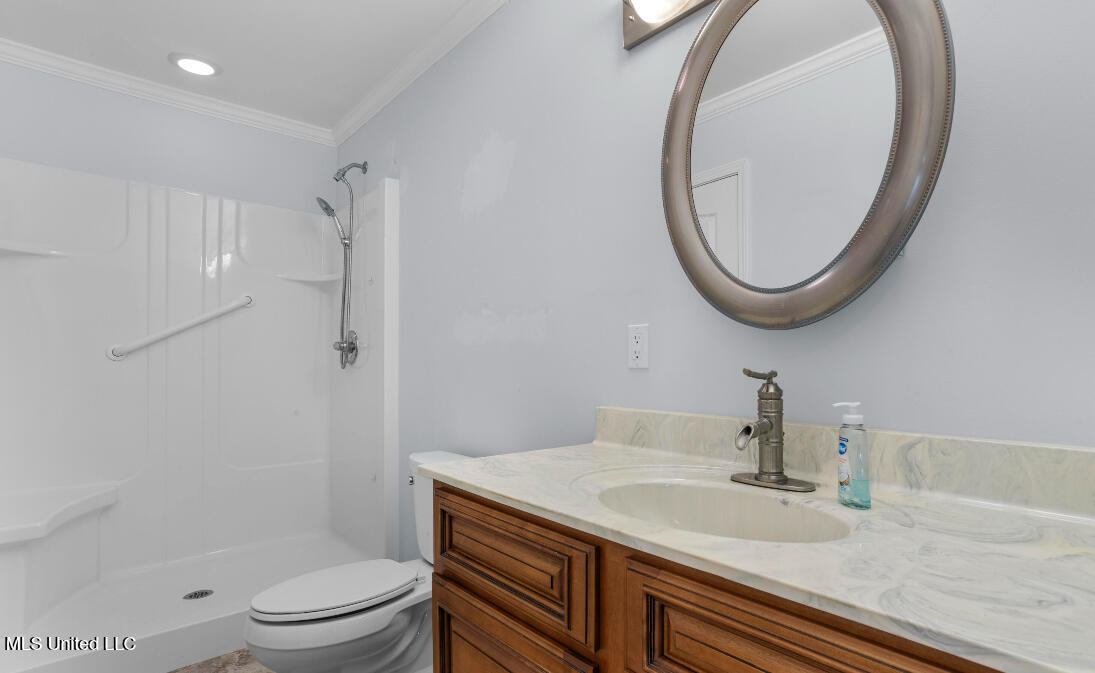 707 Holly Hills Drive, Biloxi, Mississippi image 11