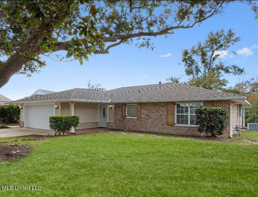707 Holly Hills Drive, Biloxi, Mississippi image 1