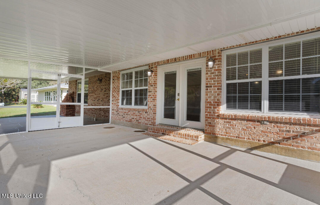 707 Holly Hills Drive, Biloxi, Mississippi image 12