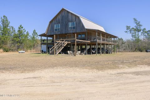 Homes For Sale - 5295 Agricola Latonia Road<br/> Lucedale, MS 39452