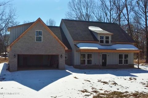 Homes For Sale - 275 Dogwood Road<br/> Marshall County, Byhalia, MS 38611