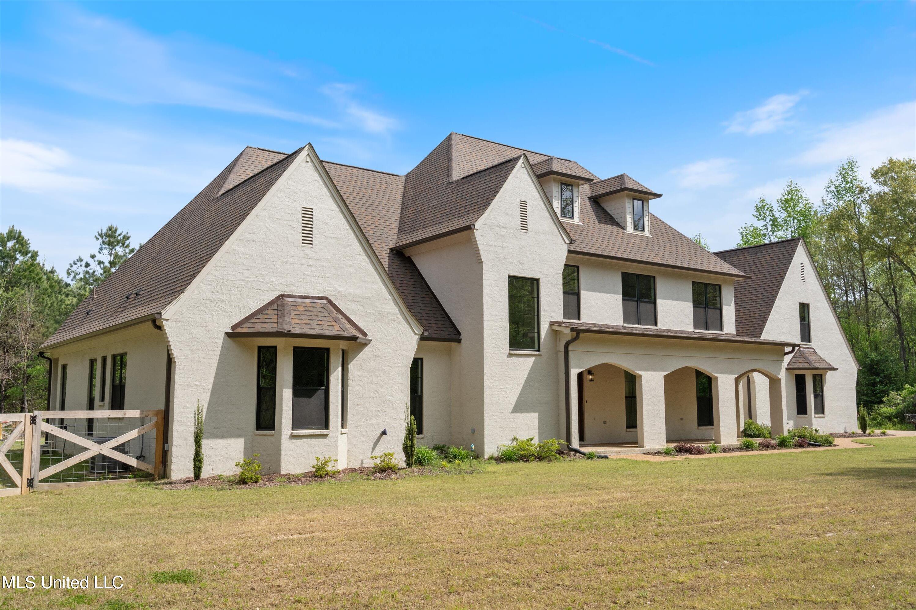 6978 Vaiden Road, Hernando, Mississippi image 2