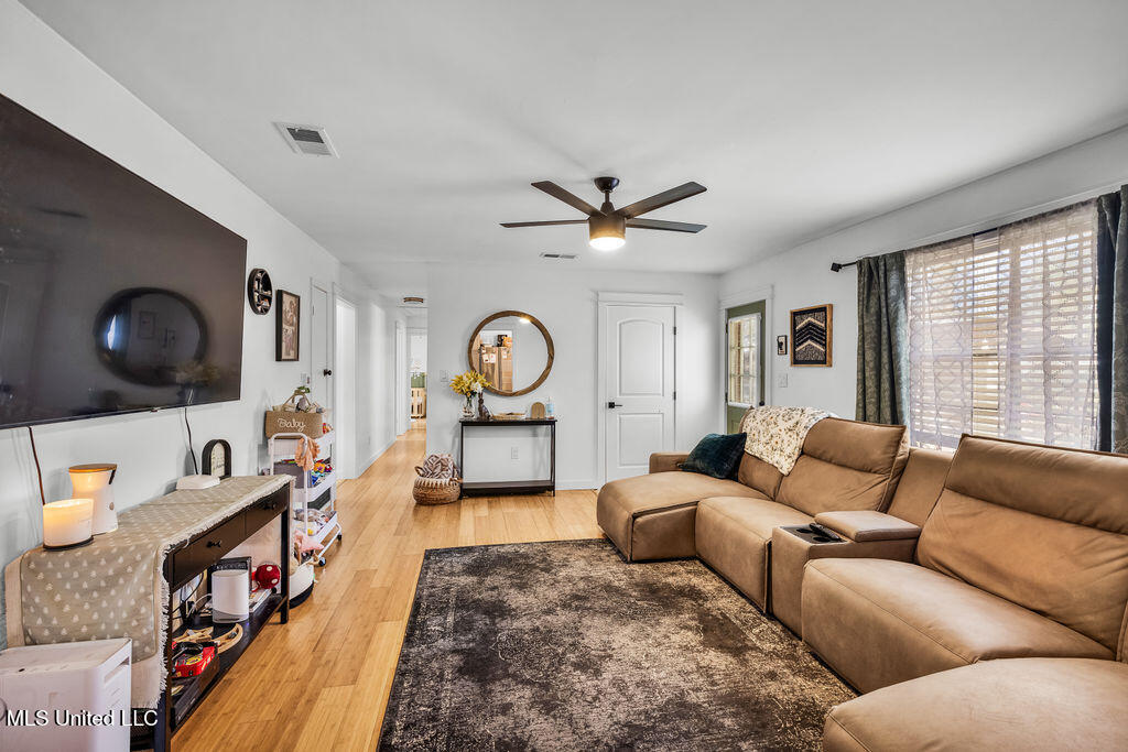 14314 Lemoyne Boulevard, Biloxi, Mississippi image 15
