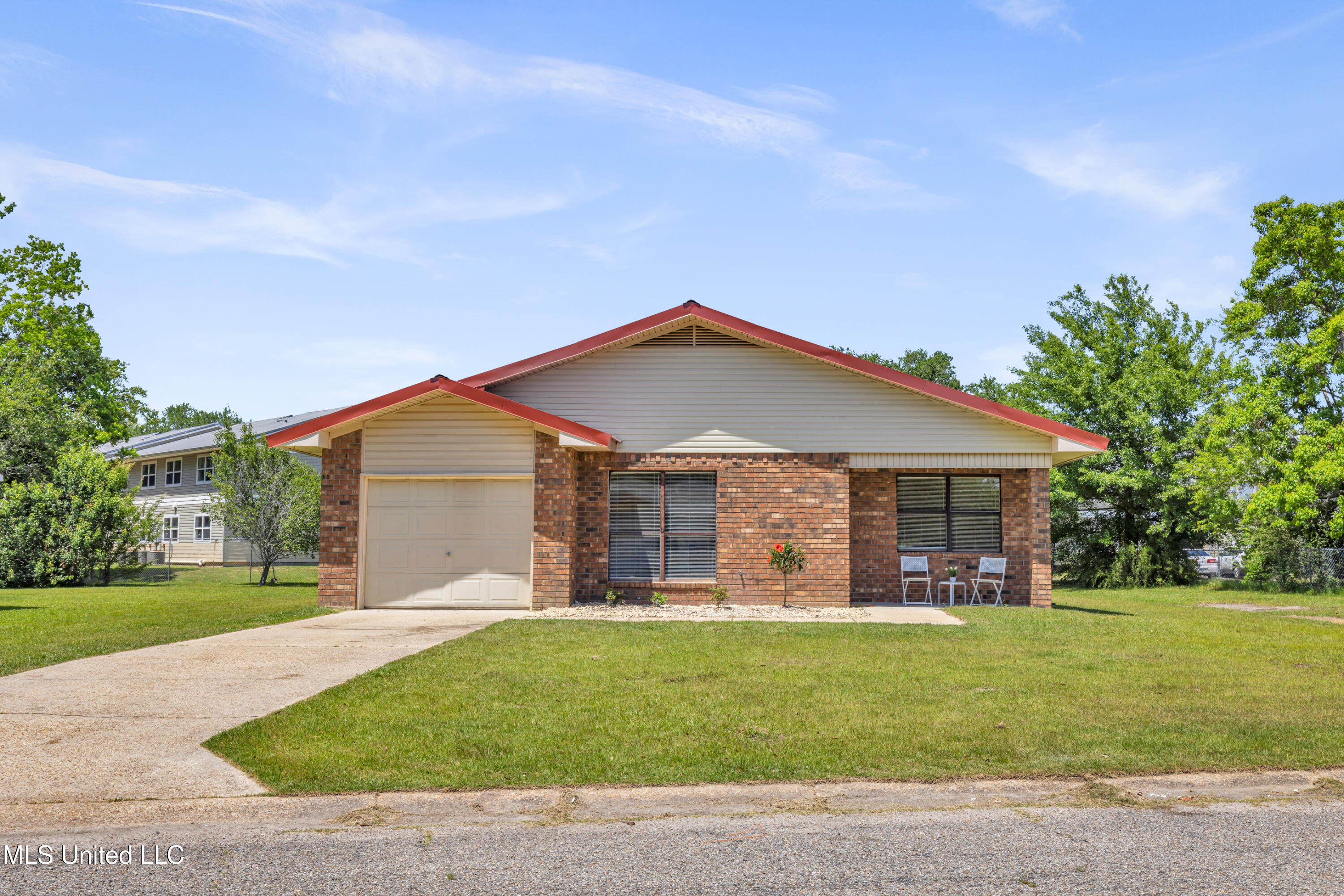 2309 Cottonwood Drive, Gulfport, Mississippi image 1