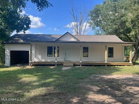 Homes For Sale - 8834 Gary Road<br/> Byram, MS 39272