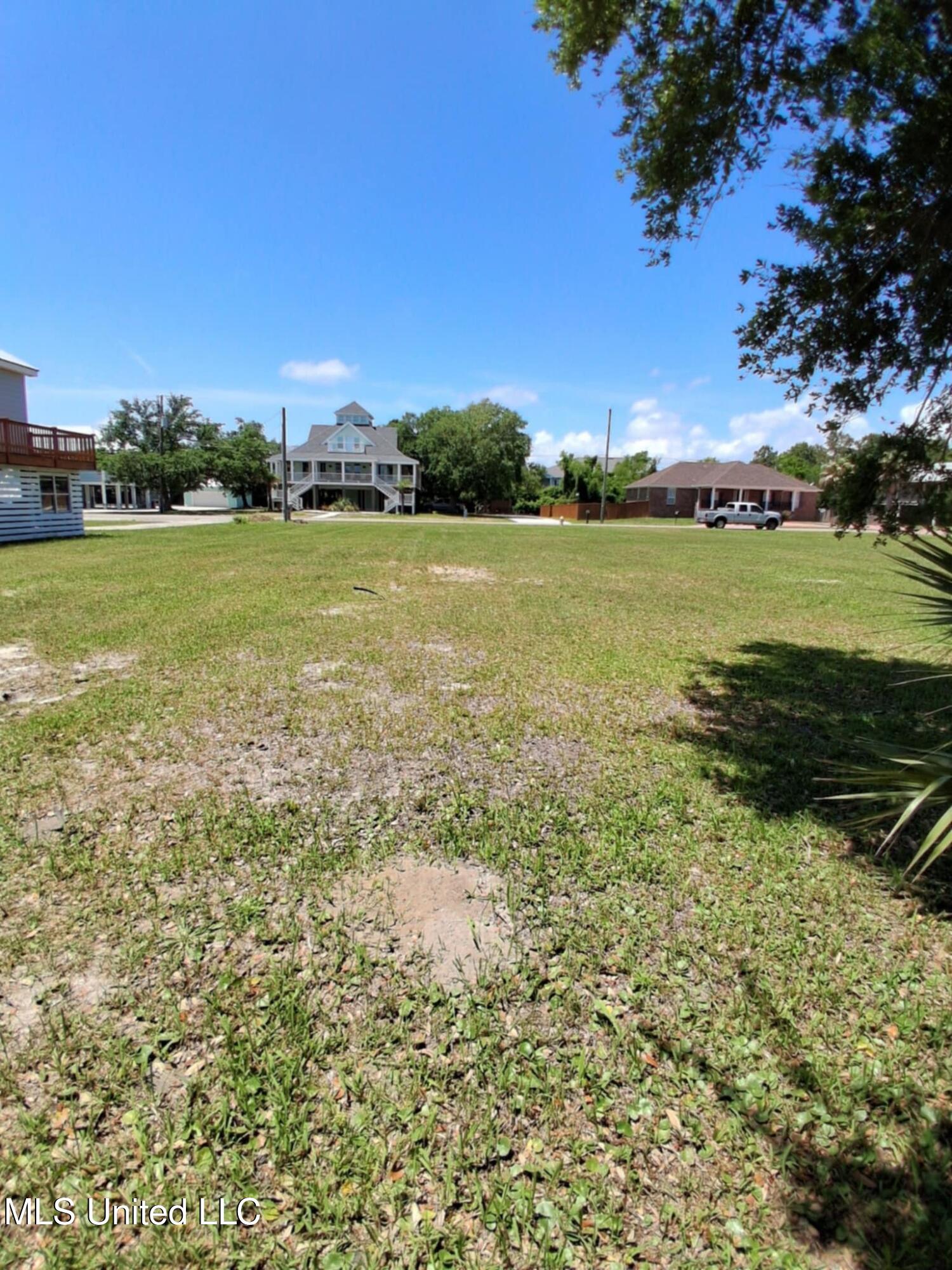 301 S Seashore Avenue, Long Beach, Mississippi image 5