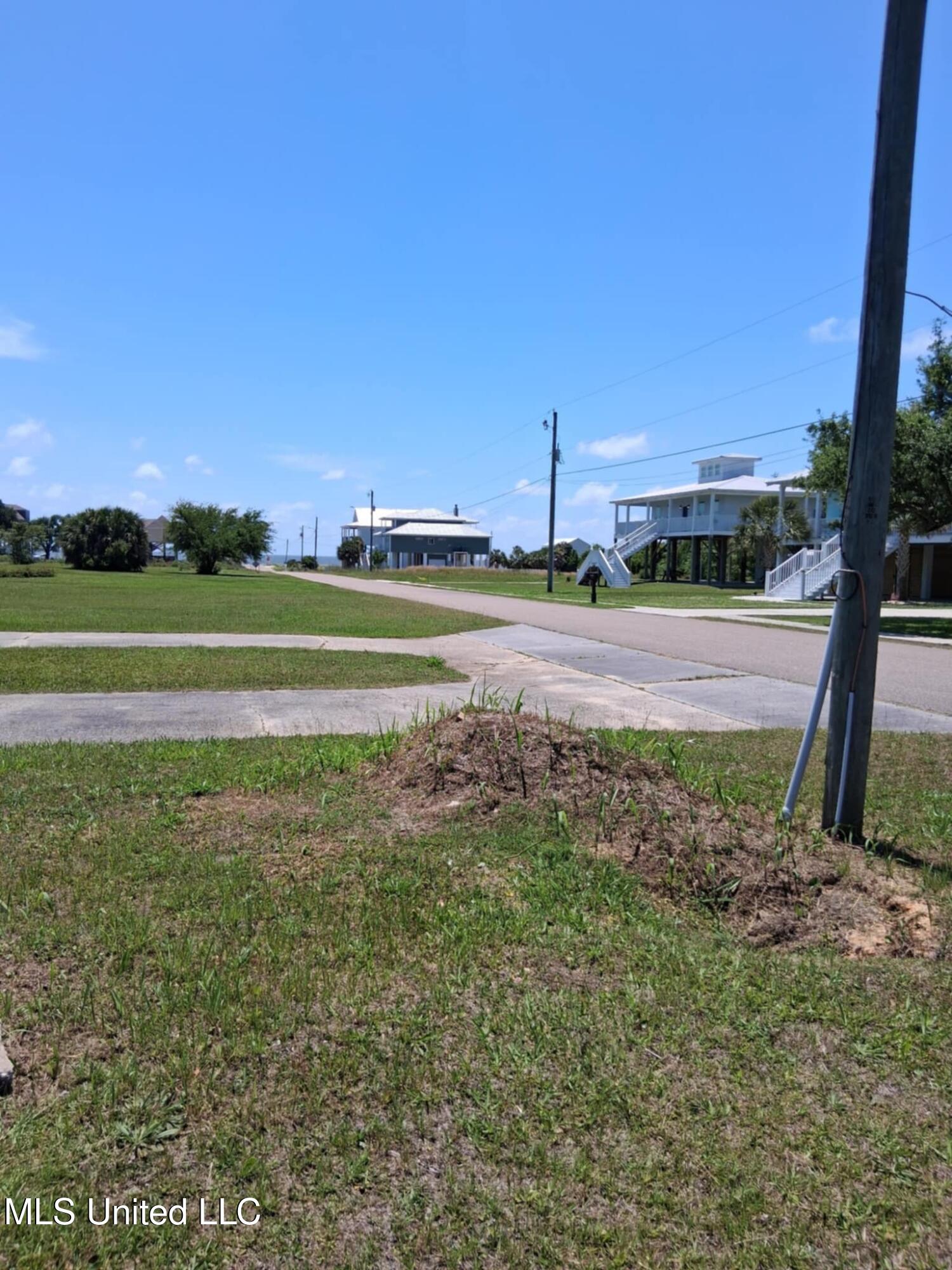 301 S Seashore Avenue, Long Beach, Mississippi image 6