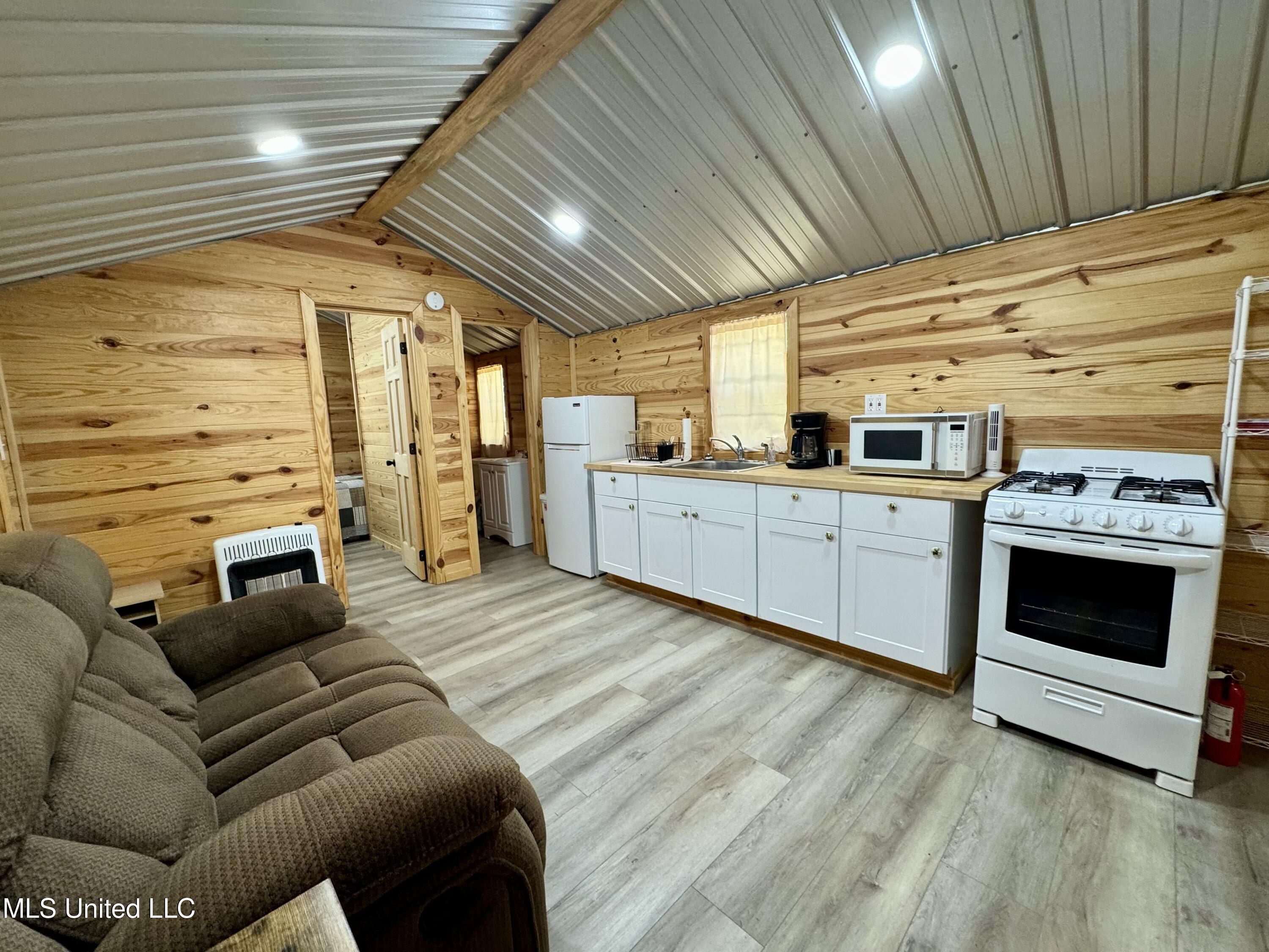1131 Cauthen Road, Camden, Mississippi image 11