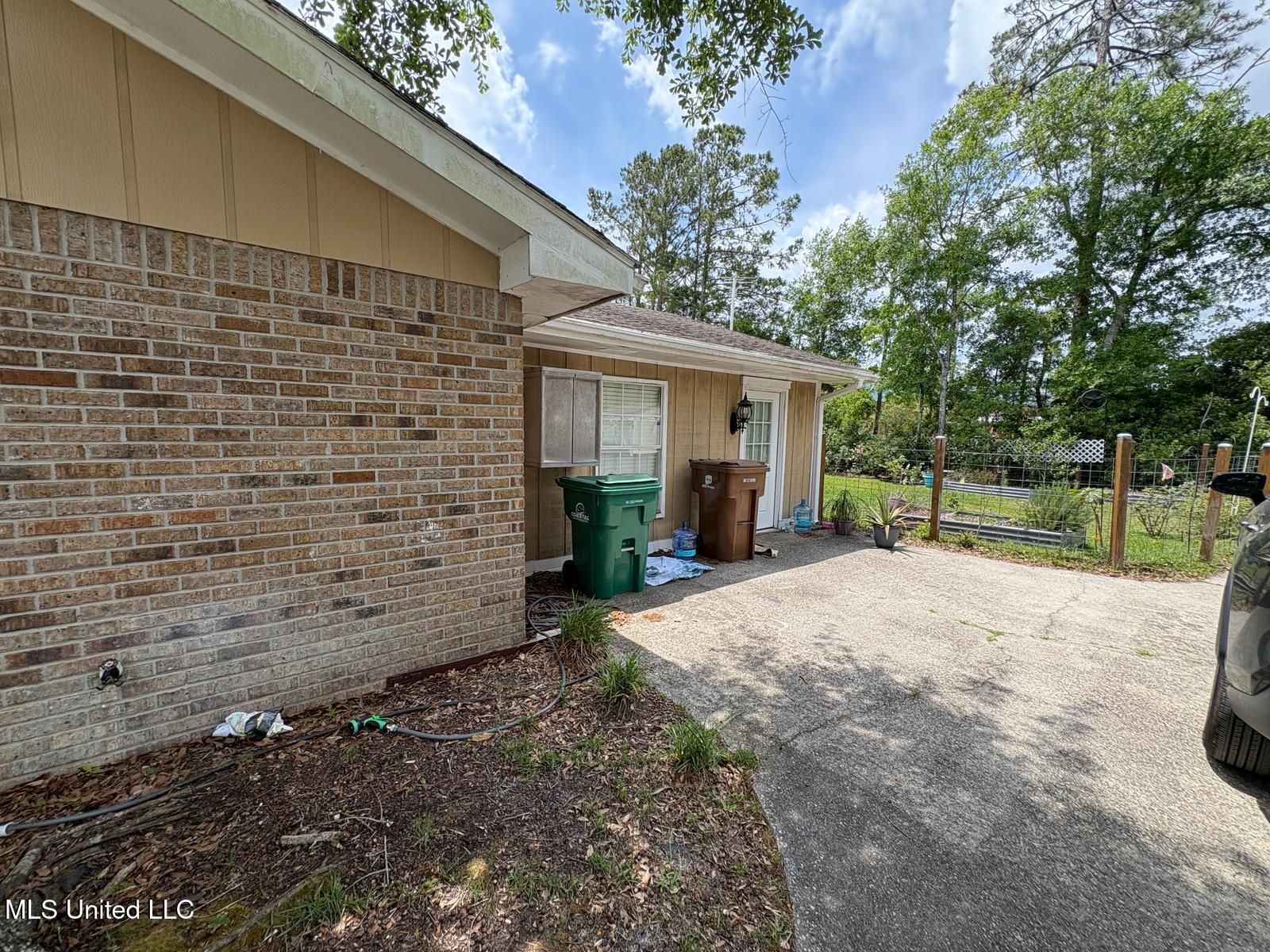 710 Beyer Drive, Bay Saint Louis, Mississippi image 4