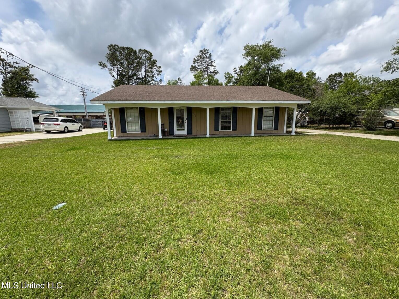 710 Beyer Drive, Bay Saint Louis, Mississippi image 1