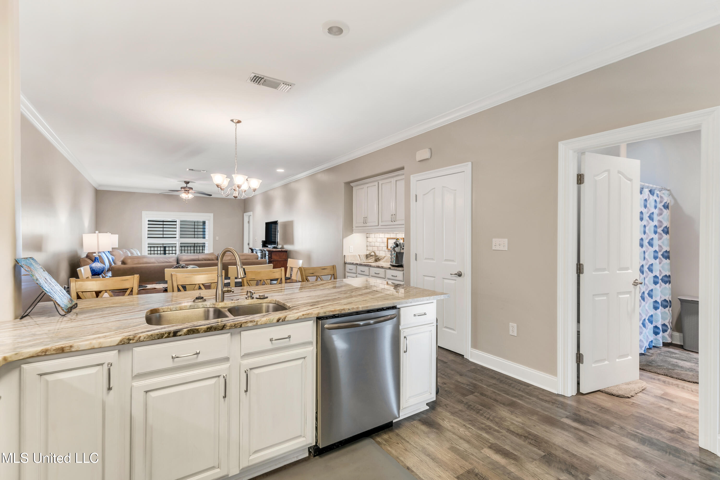 1453 E Beach Boulevard #220, Pass Christian, Mississippi image 10