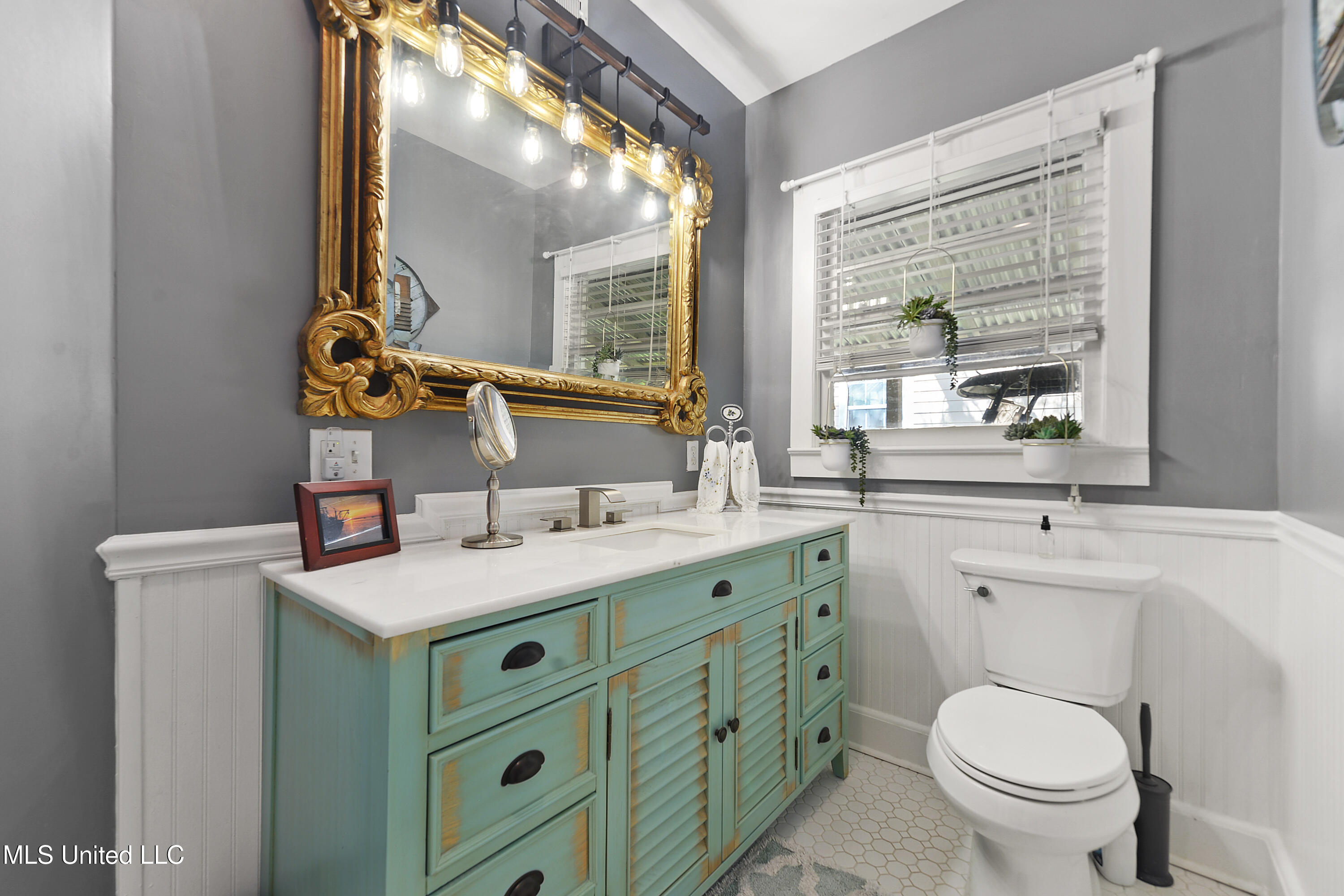 402 Hancock Street, Bay Saint Louis, Mississippi image 20
