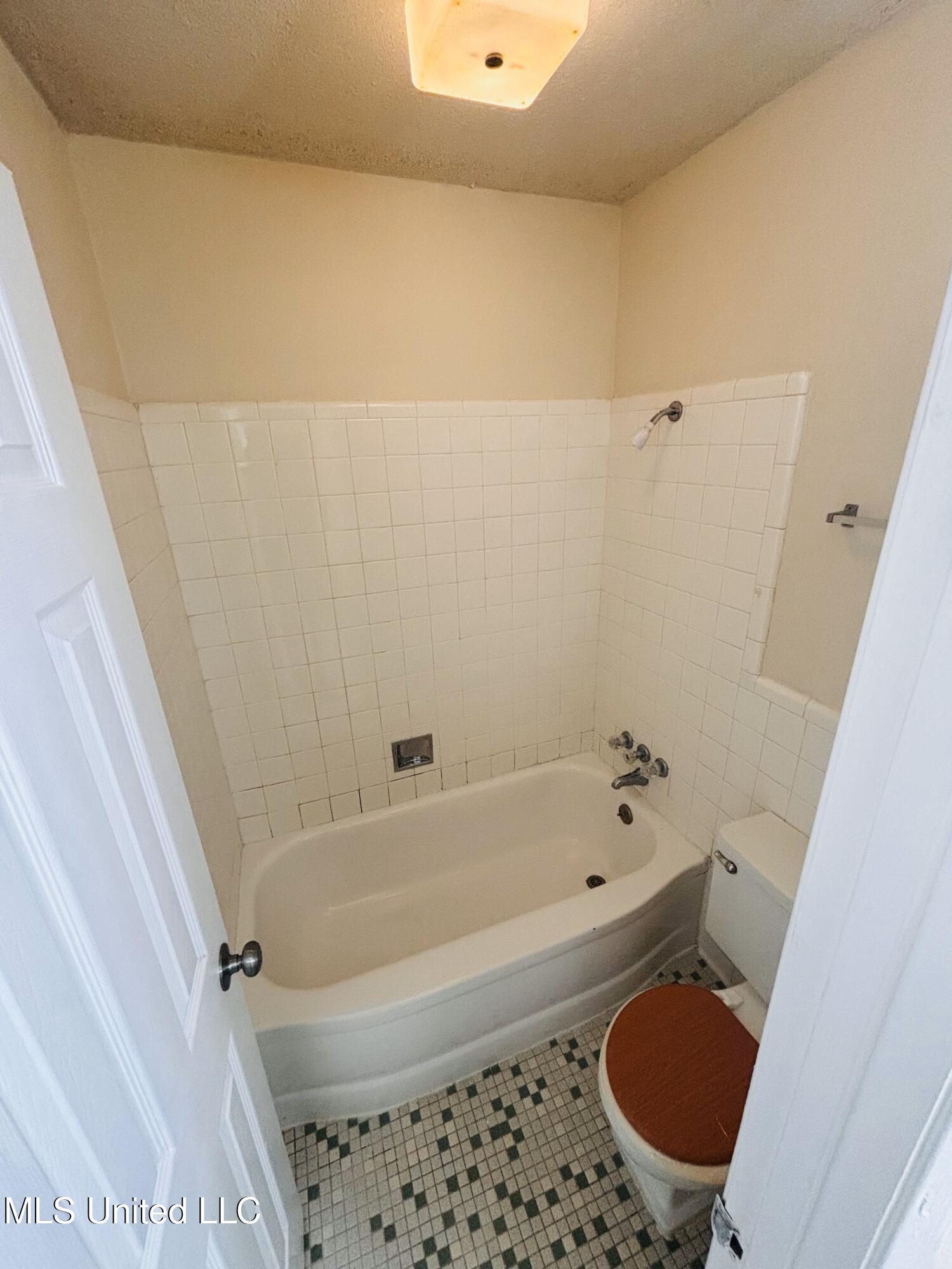 2605 Cliffwood Drive, Jackson, Mississippi image 18