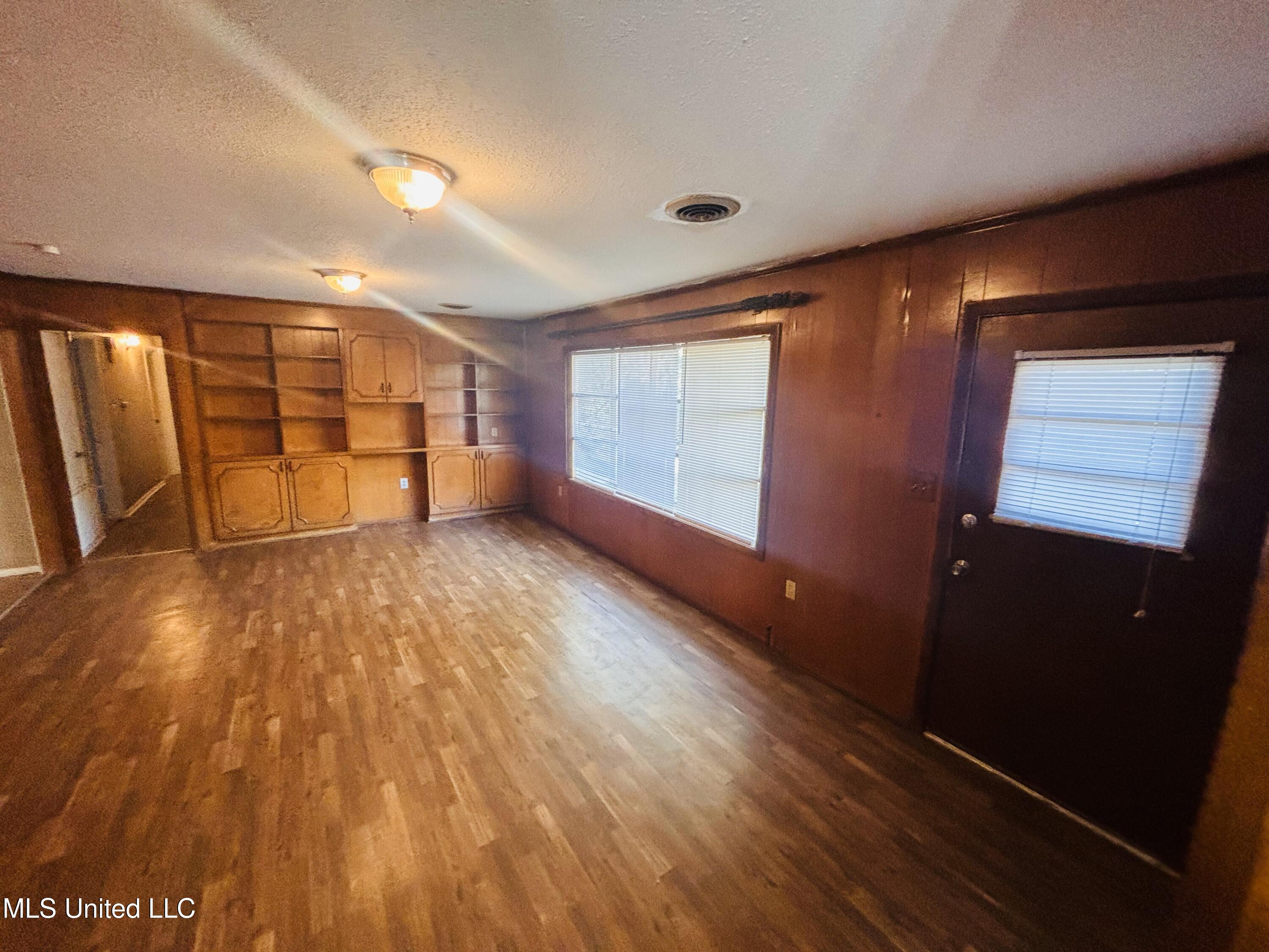 2605 Cliffwood Drive, Jackson, Mississippi image 4