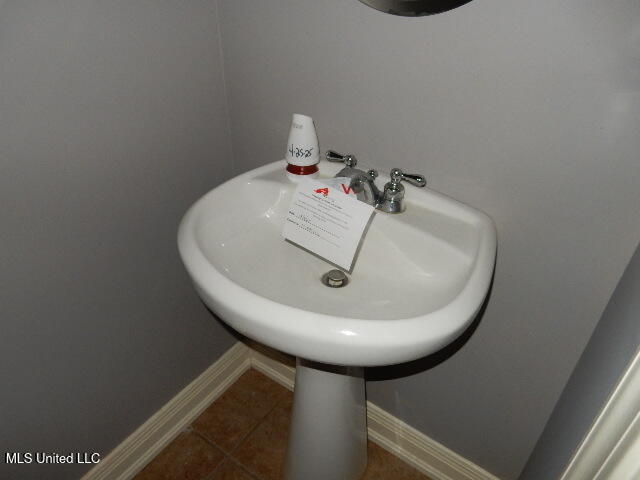 8 Auburn Lane, Hattiesburg, Mississippi image 13