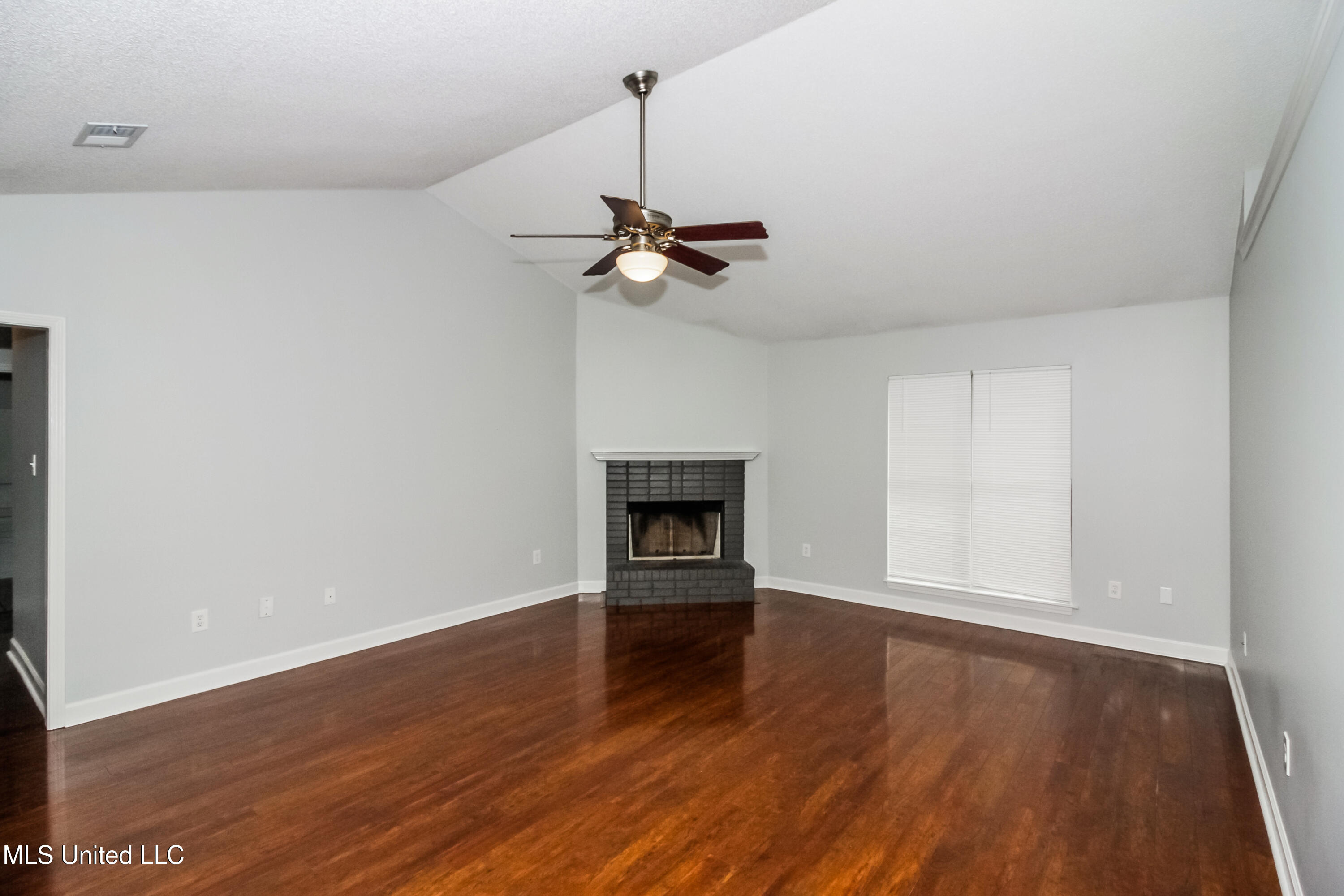 7260 Dunbarton Drive, Horn Lake, Mississippi image 3