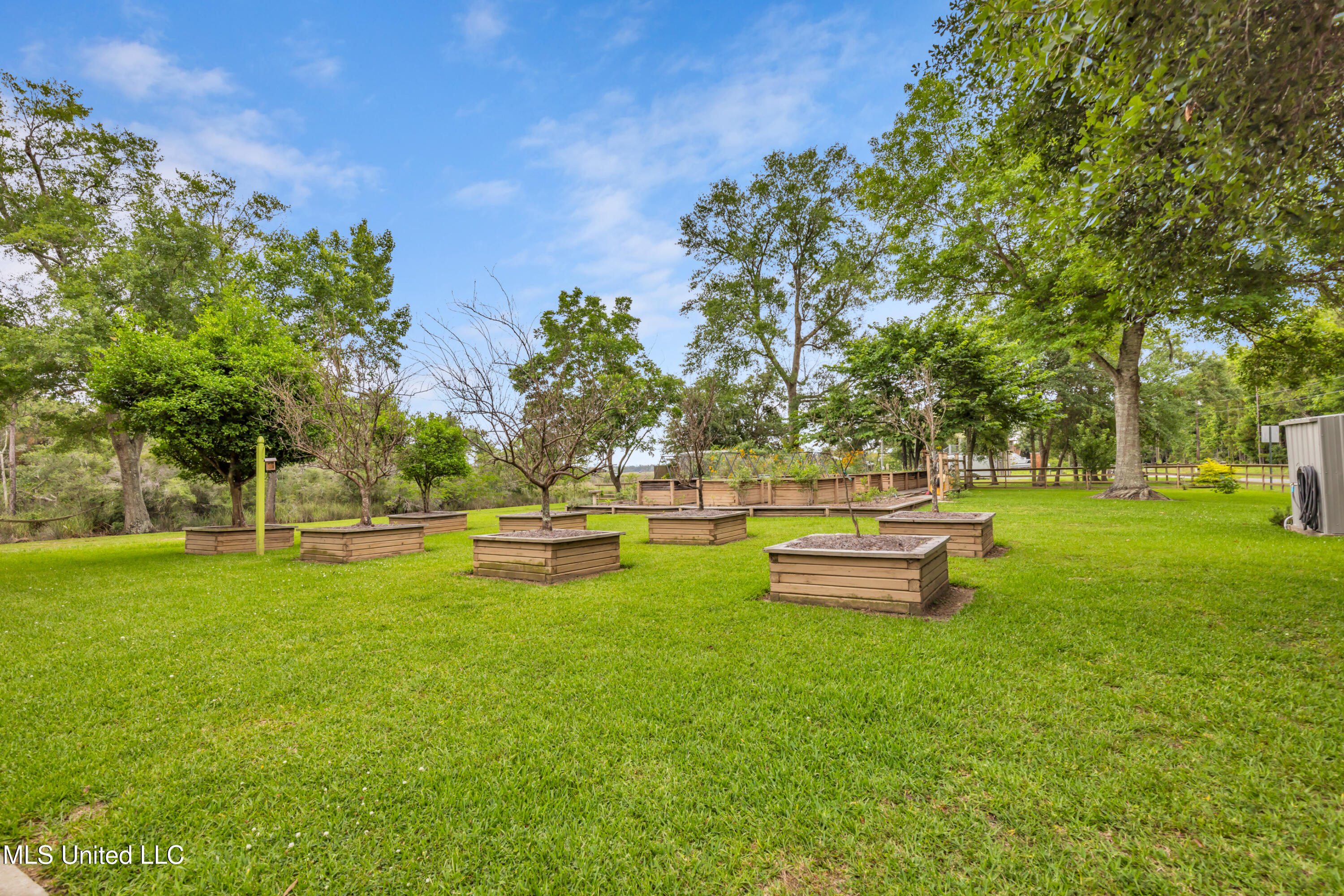 25545 Winding Way Drive, Pass Christian, Mississippi image 40