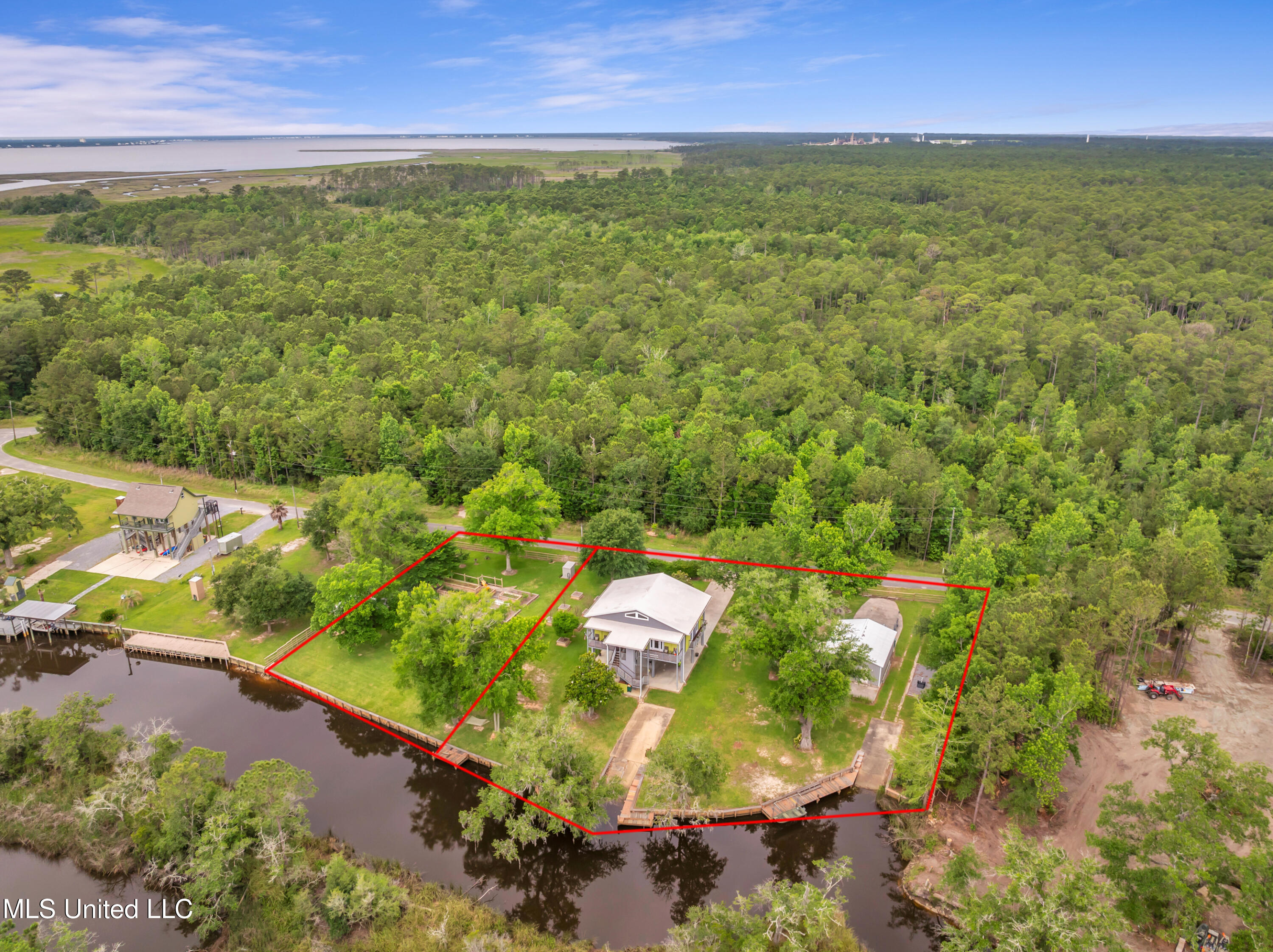 25545 Winding Way Drive, Pass Christian, Mississippi image 37