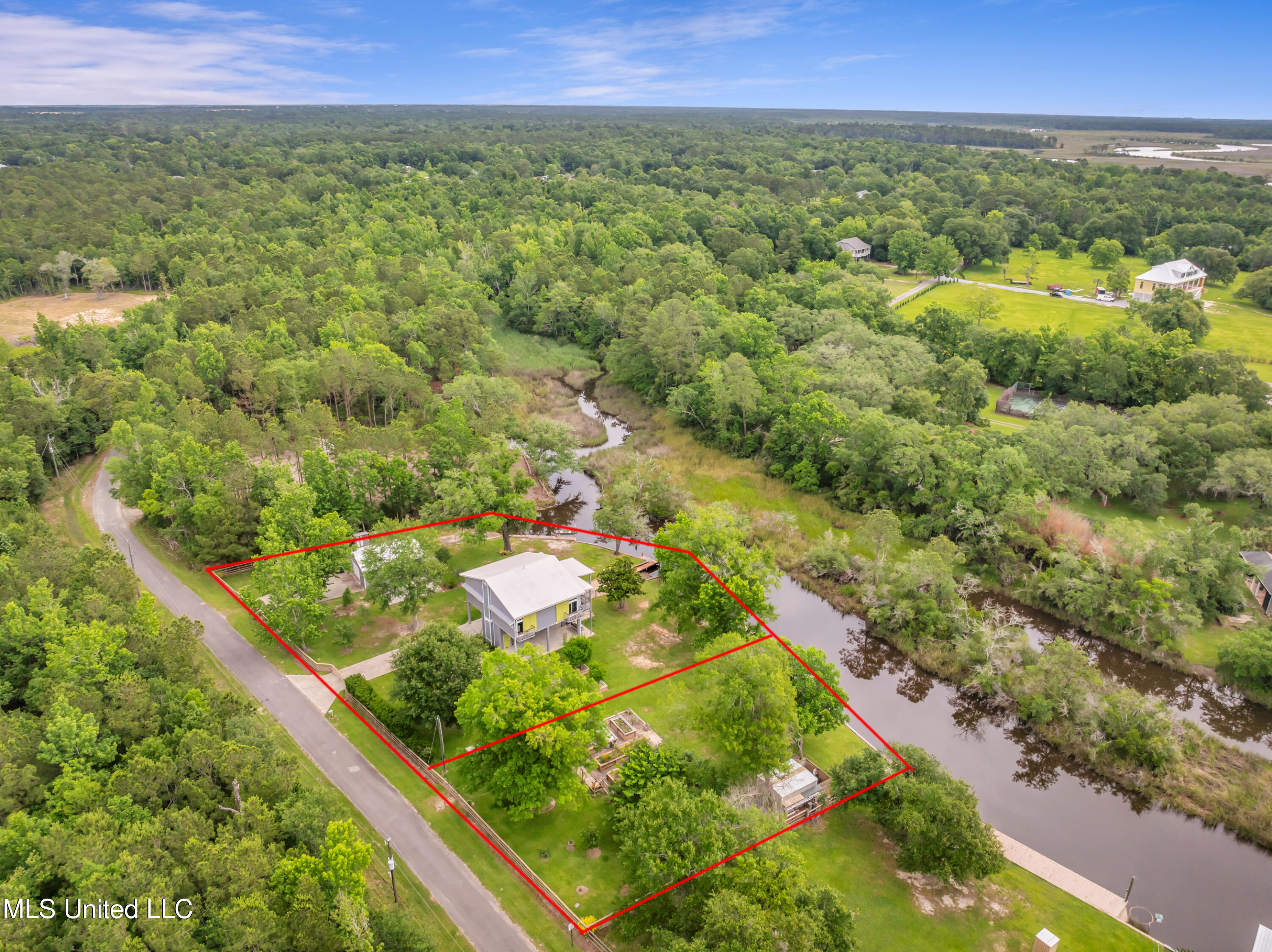 25545 Winding Way Drive, Pass Christian, Mississippi image 35