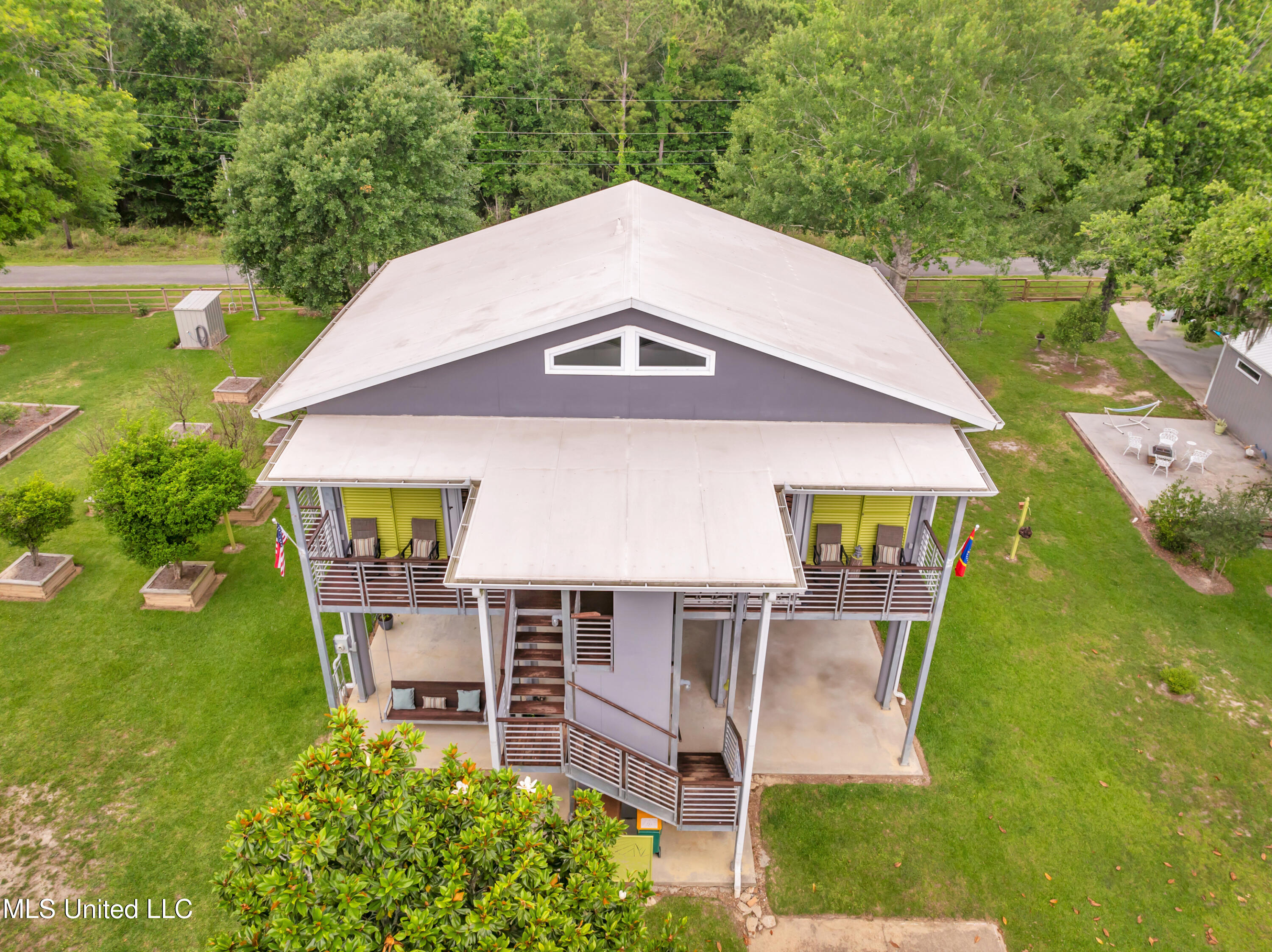 25545 Winding Way Drive, Pass Christian, Mississippi image 3