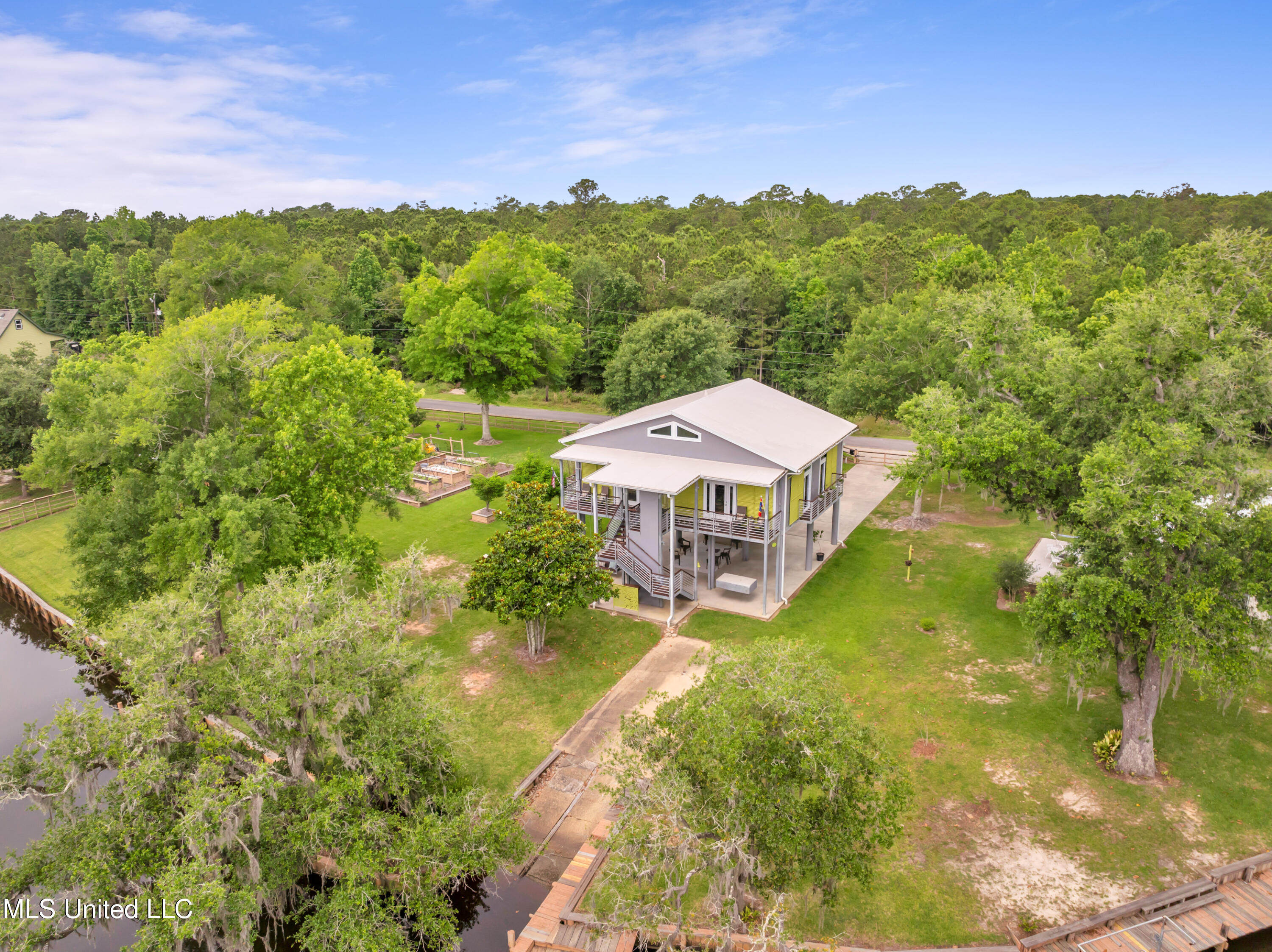 25545 Winding Way Drive, Pass Christian, Mississippi image 1