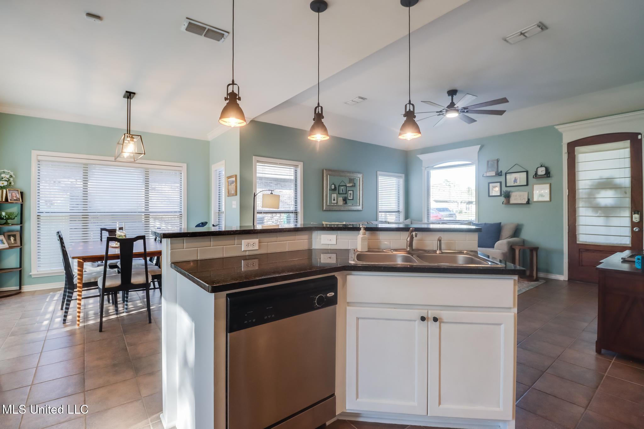 13005 Oakberry Lane, Gulfport, Mississippi image 9