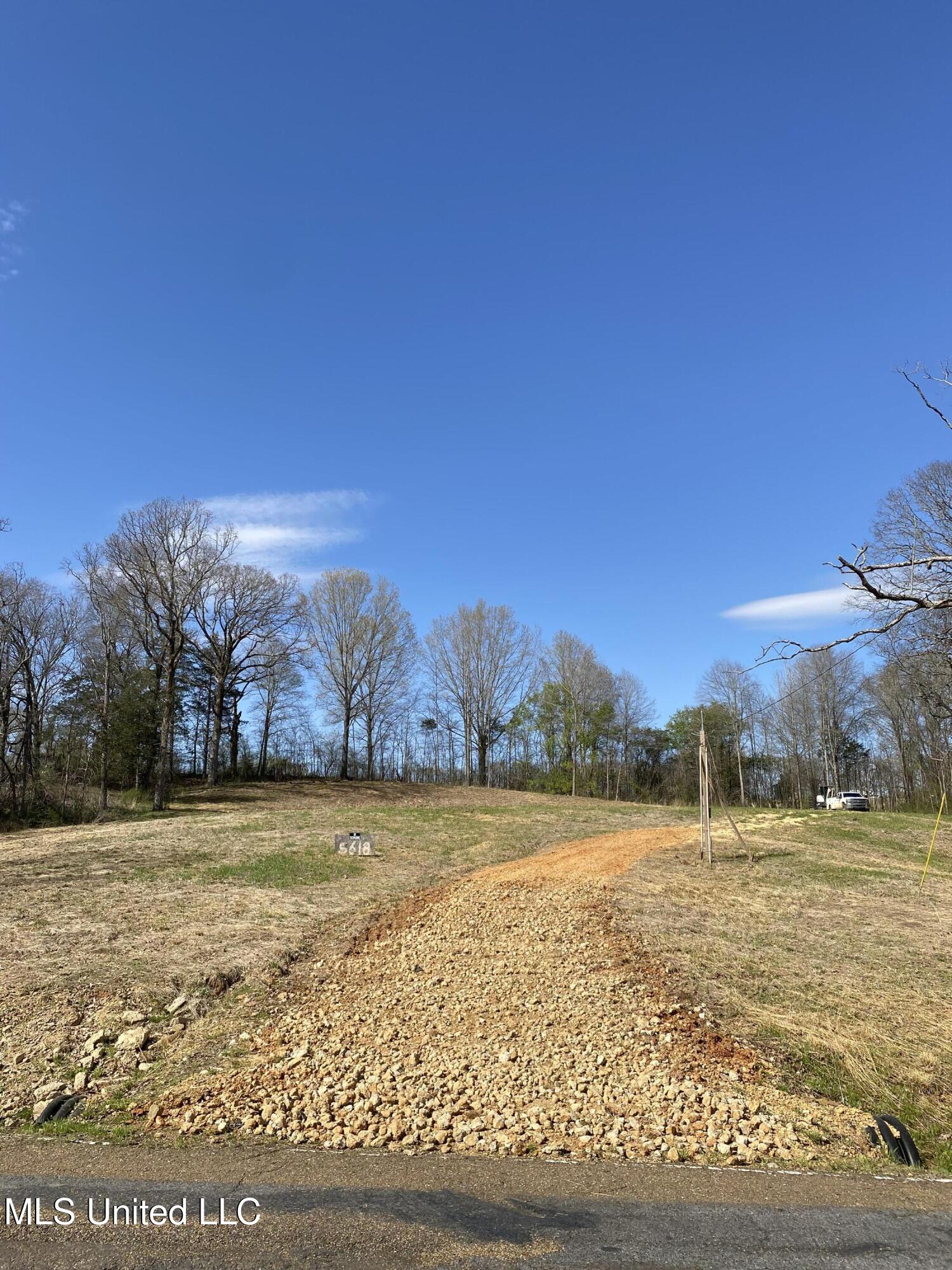 5618 Countyline Rd Road, Hernando, Mississippi image 1