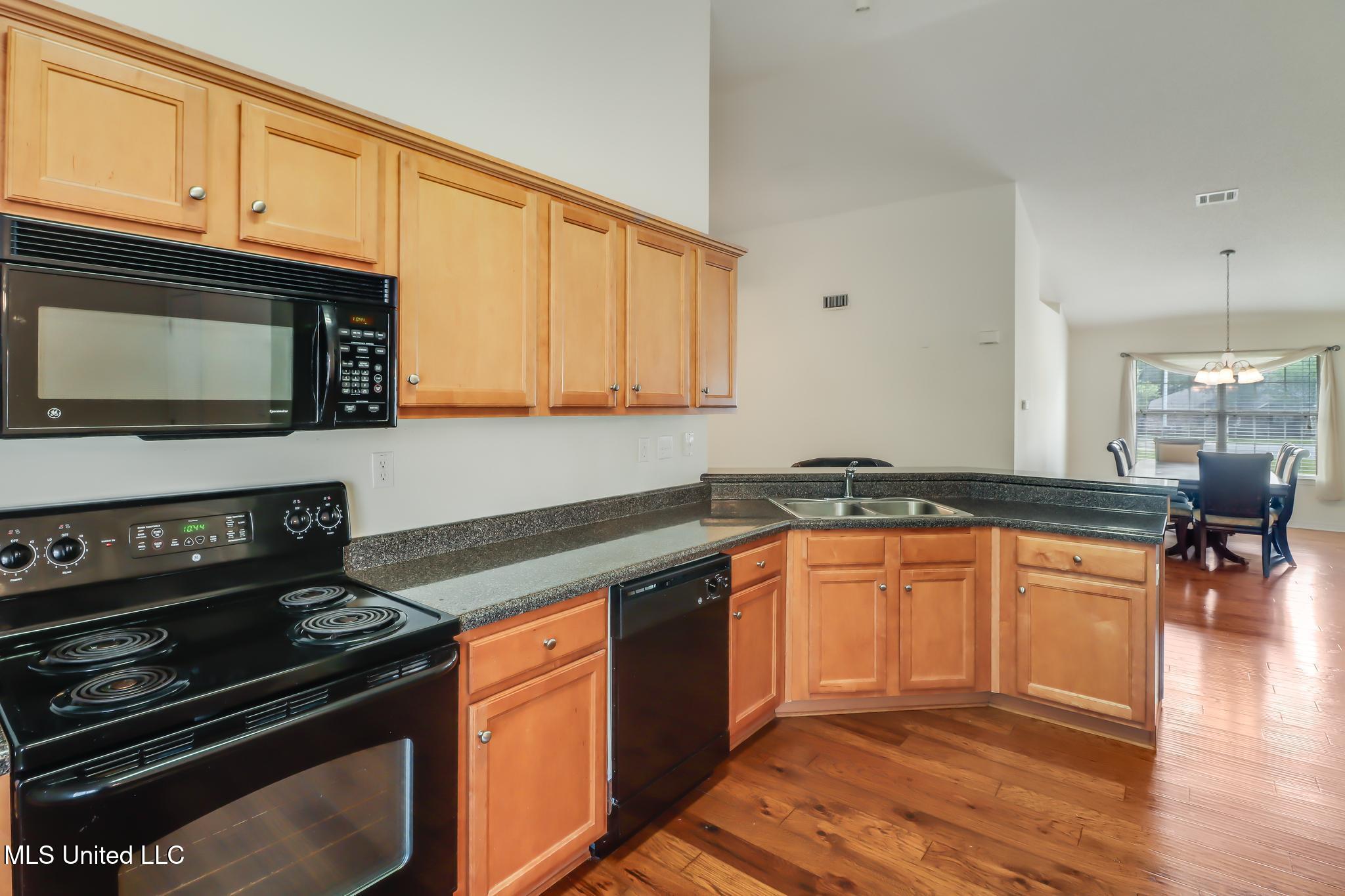 15205 Cedar Springs Drive, Biloxi, Mississippi image 7