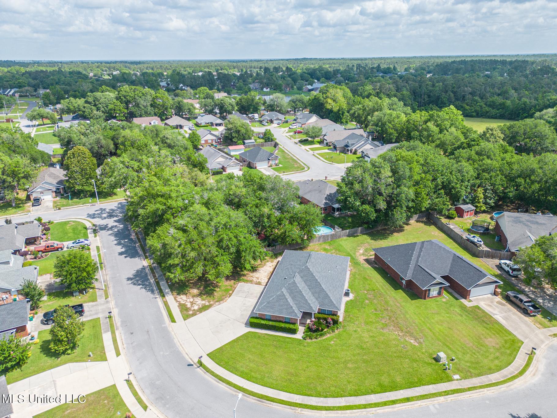 15205 Cedar Springs Drive, Biloxi, Mississippi image 2