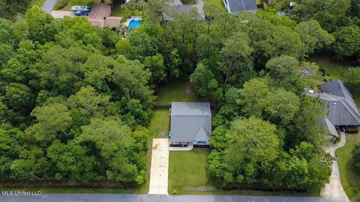 8724 Goodland Drive, Gautier, Mississippi image 25